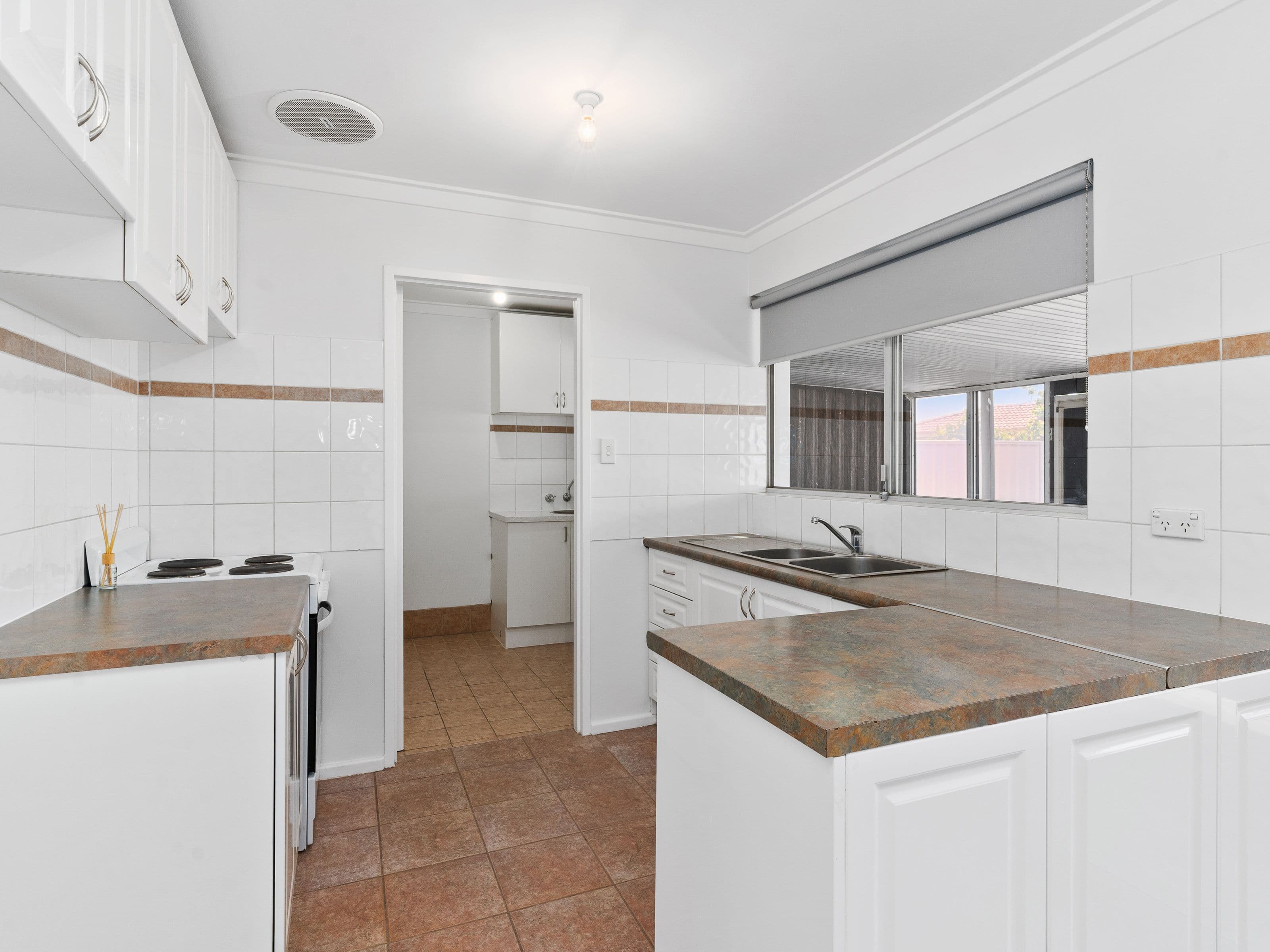 102 Luyer Avenue, East Cannington WA 6107, East Cannington - Thumbnail 8