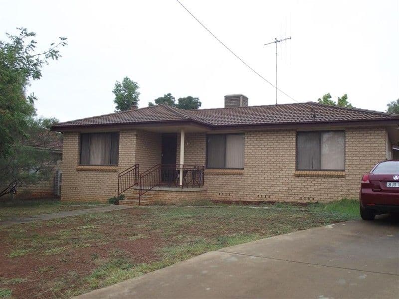 15  Barton Street, PARKES NSW 2870, Parkes - Image 1