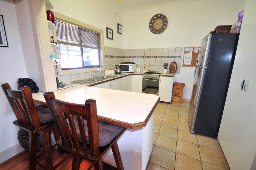 561 Prune Street, LAVINGTON NSW 2641, Lavington - Thumbnail 2
