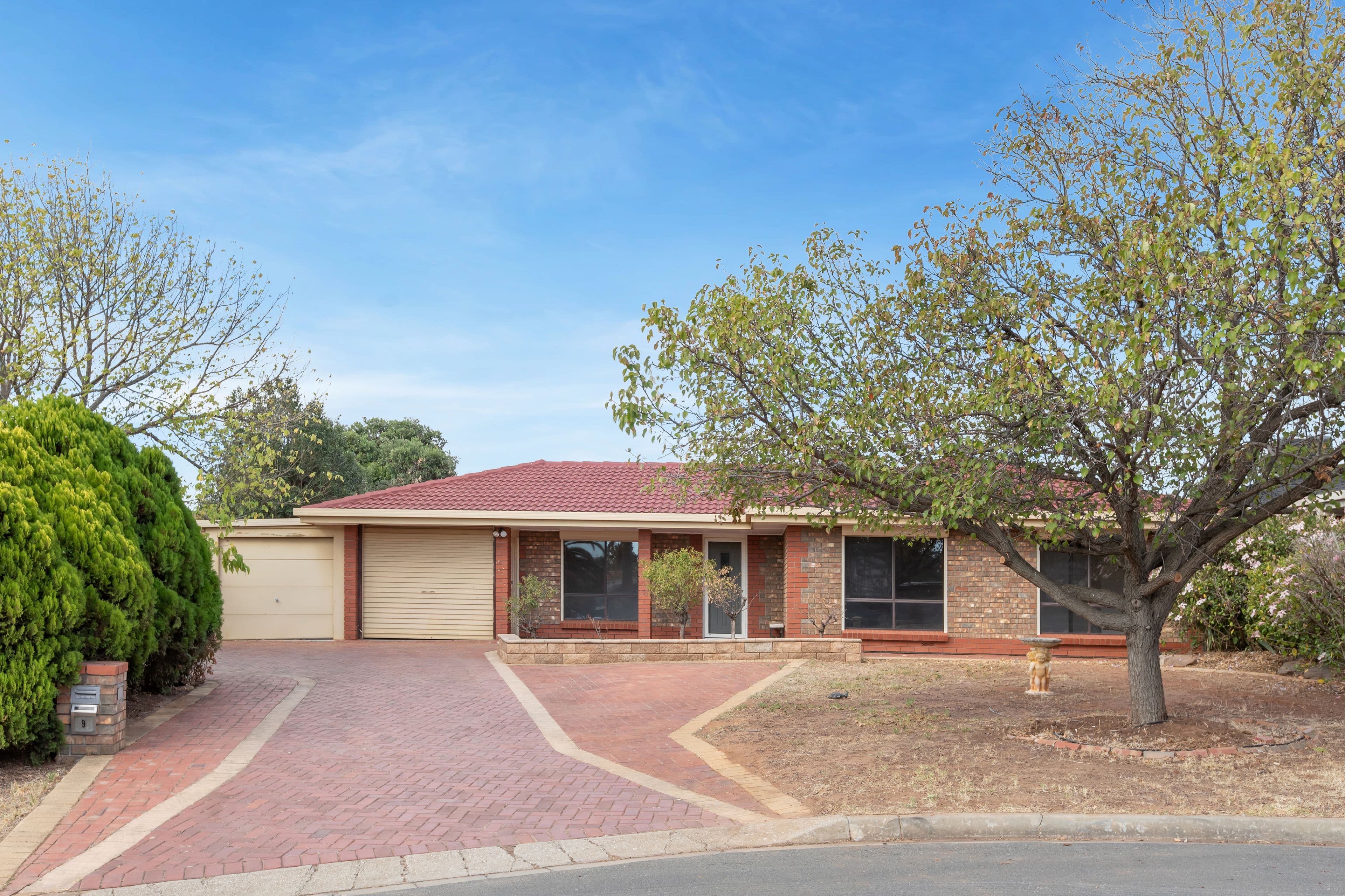 9 Valencia Court, Craigmore SA 5114, Craigmore - Thumbnail 2