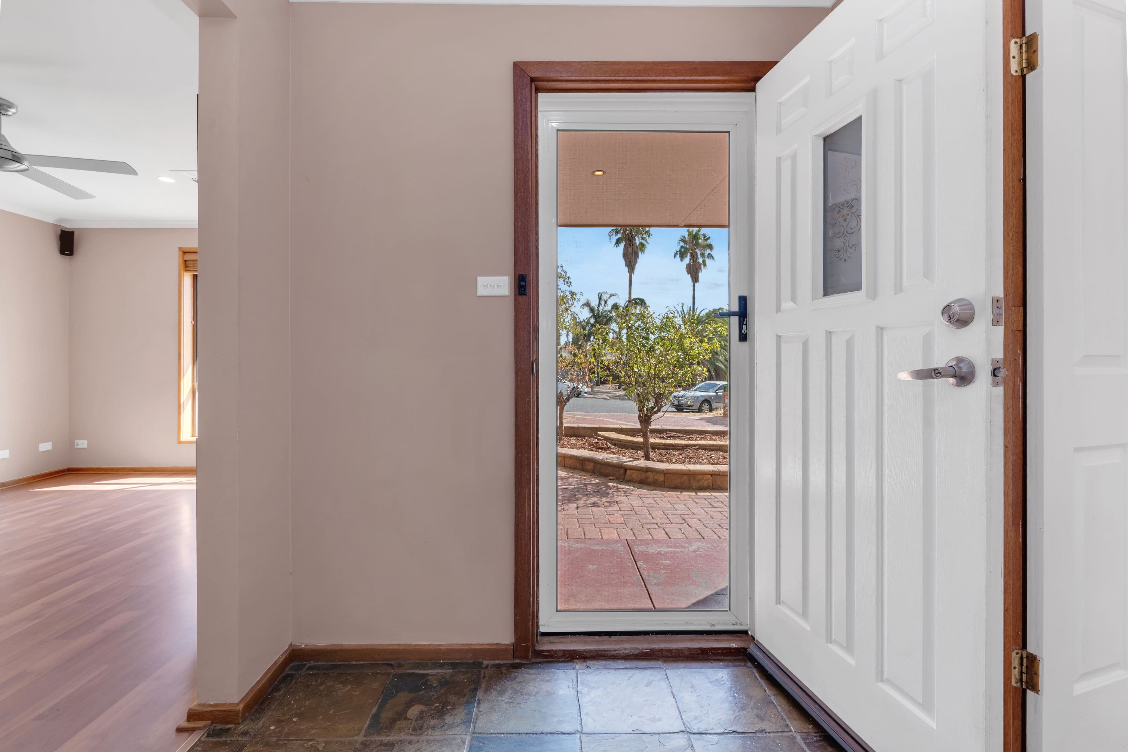 9 Valencia Court, Craigmore SA 5114, Craigmore - Thumbnail 4