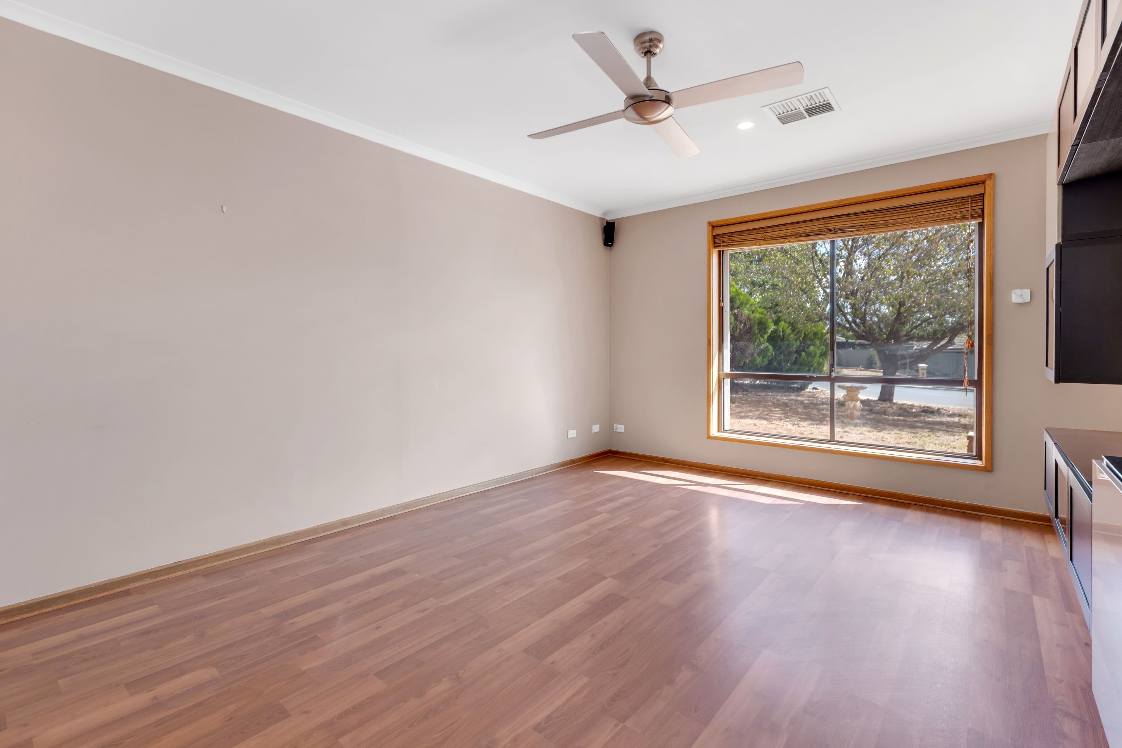 9 Valencia Court, Craigmore SA 5114, Craigmore - Thumbnail 5