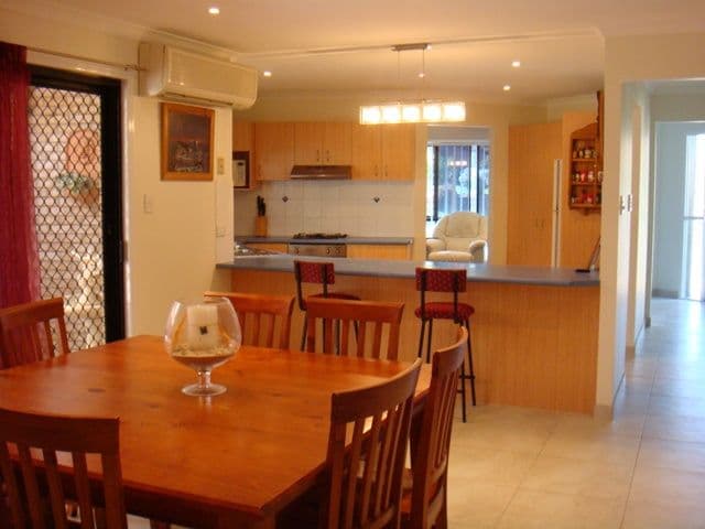 1 Marlee Court, BURLEIGH HEADS QLD 4220, Burleigh Heads - Thumbnail 2