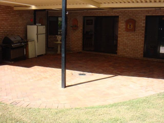 1 Marlee Court, BURLEIGH HEADS QLD 4220, Burleigh Heads - Thumbnail 7