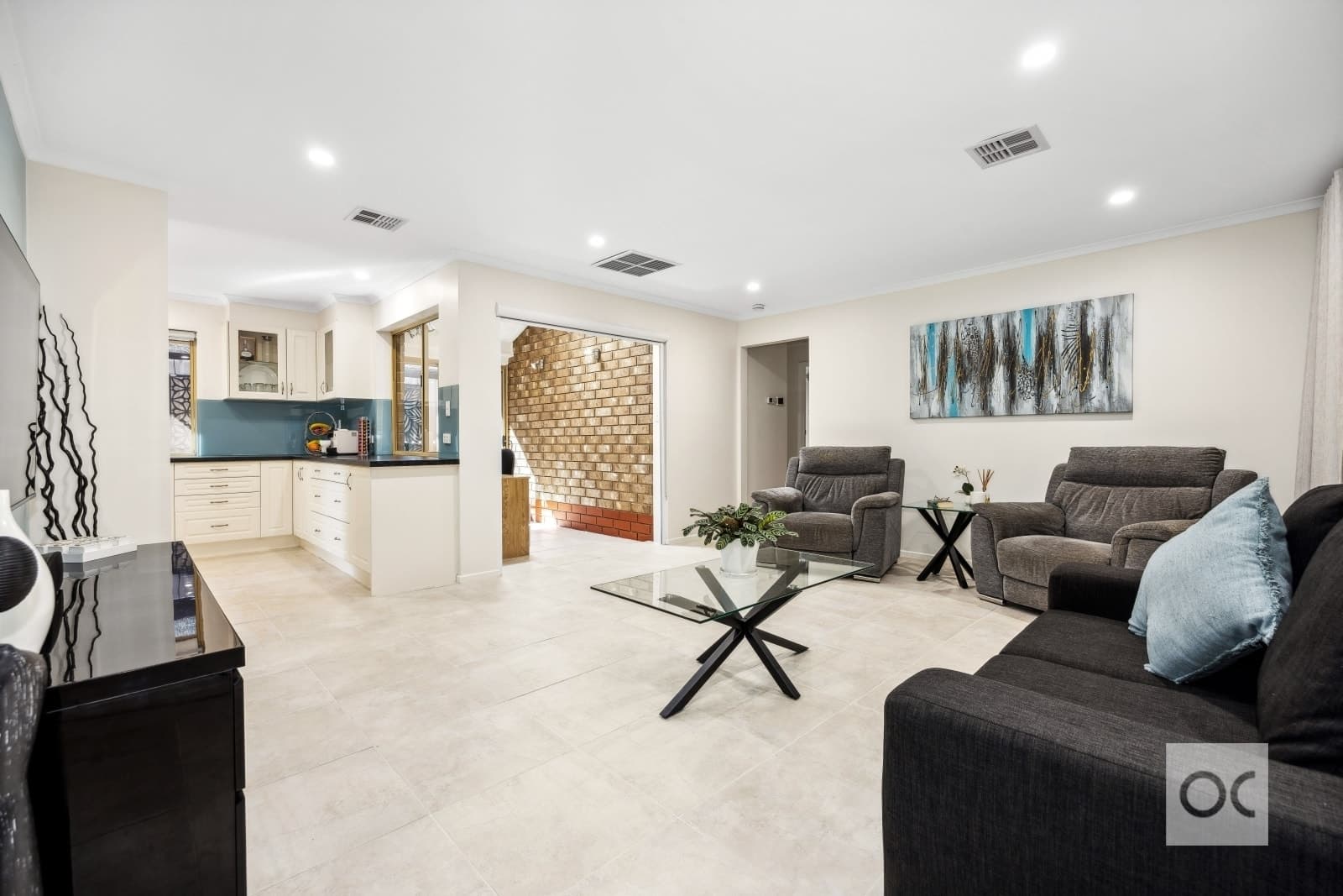8 Gibson Court, Woodcroft - Thumbnail 6