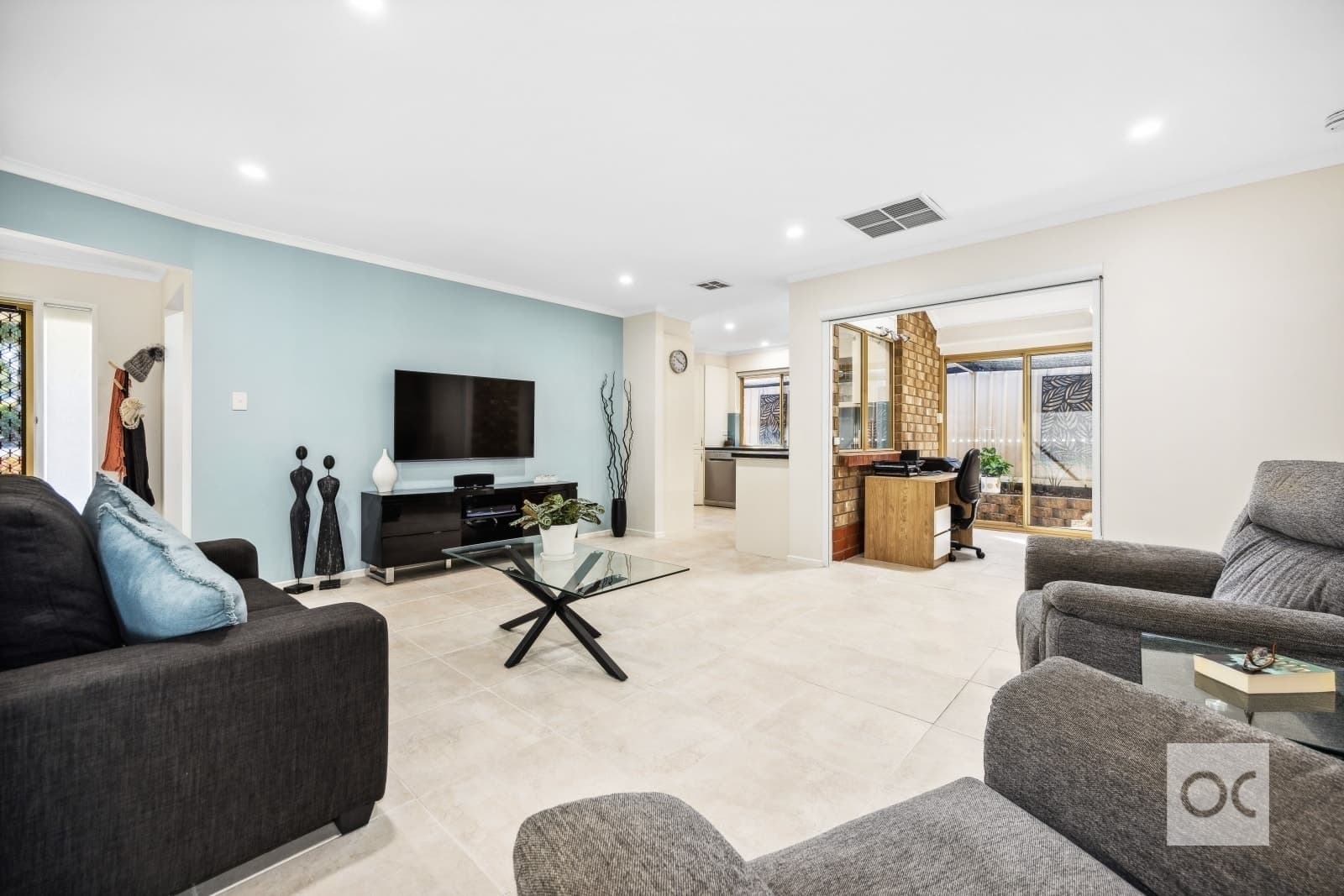 8 Gibson Court, Woodcroft - Thumbnail 7