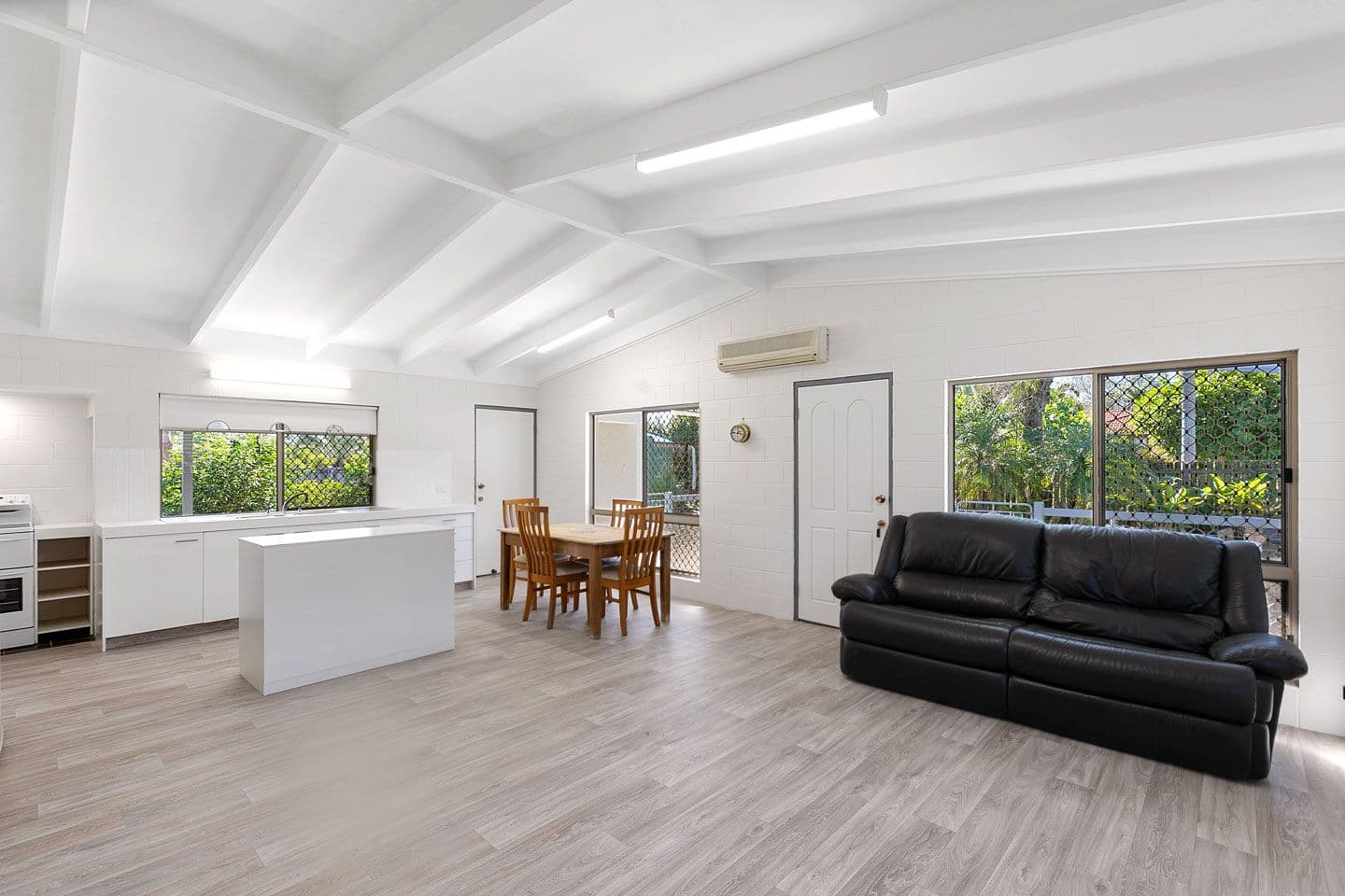 42 Brighton Street, Point Vernon QLD 4655, Point Vernon - Thumbnail 4