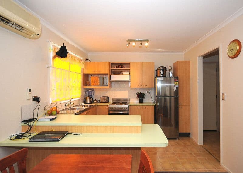 295 Boat Harbour Drive, SCARNESS QLD 4655, Scarness - Thumbnail 3