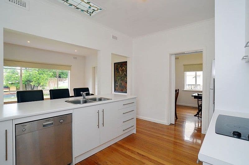 6 Verona Street, BOX HILL SOUTH VIC 3128, Box Hill South - Thumbnail 2