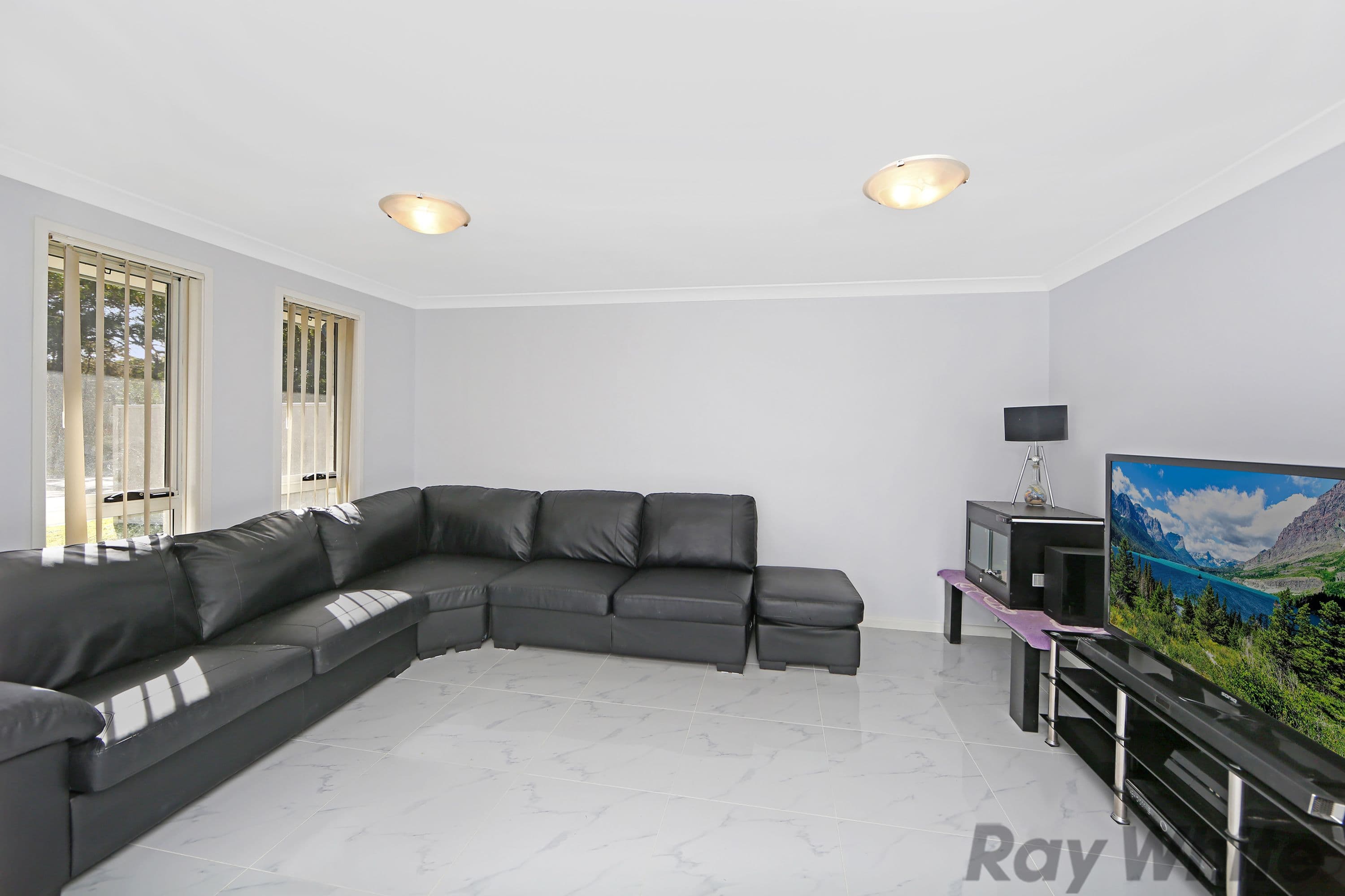 14 Regatta Way, Summerland Point - Thumbnail 4