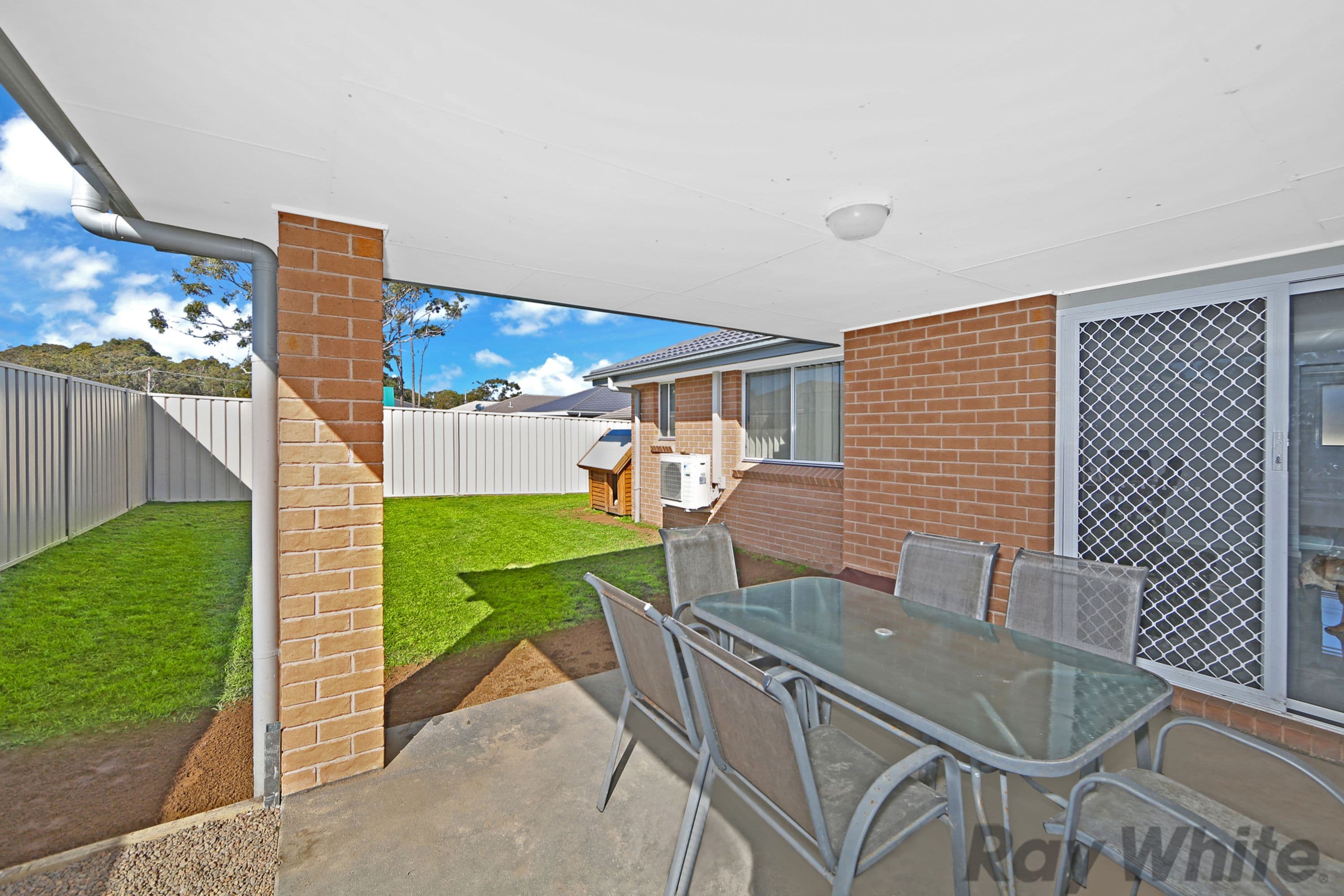 14 Regatta Way, Summerland Point - Thumbnail 5