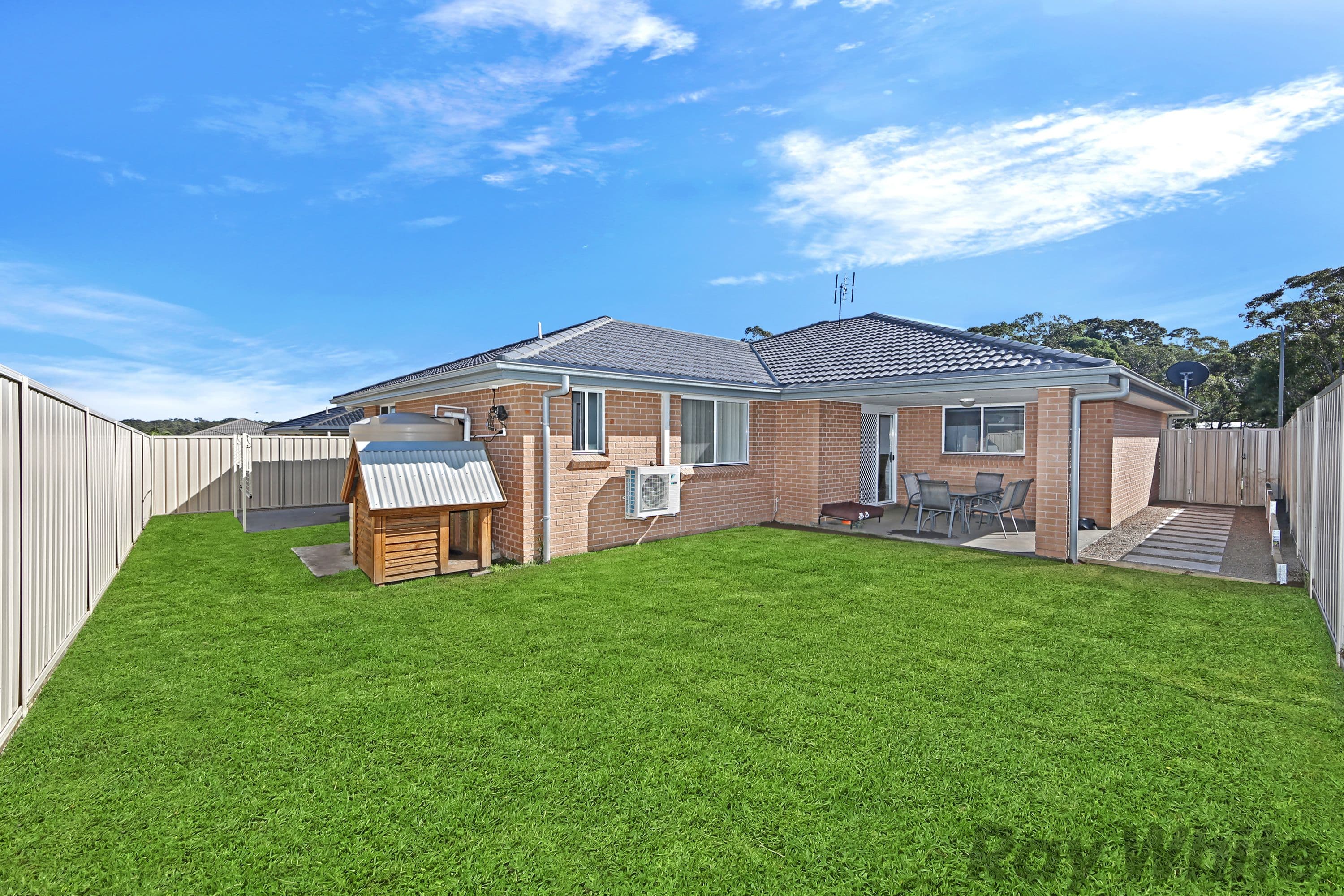14 Regatta Way, Summerland Point - Thumbnail 6