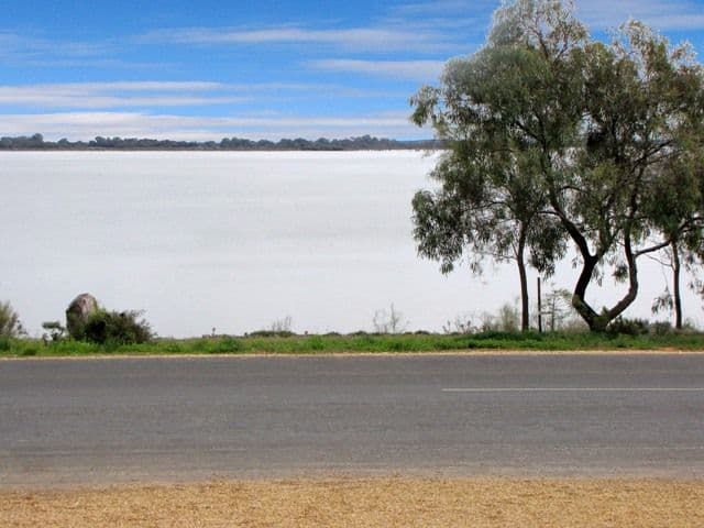 16 Queen Elizabeth Drive, BARMERA SA 5345, Barmera - Thumbnail 2