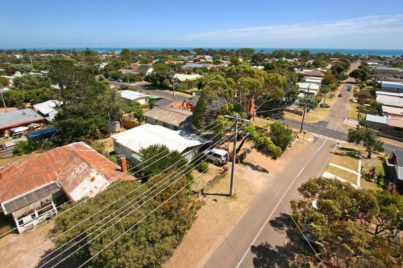 82 & 84 Fourth Avenue, ROSEBUD VIC 3939, Rosebud - Thumbnail 4