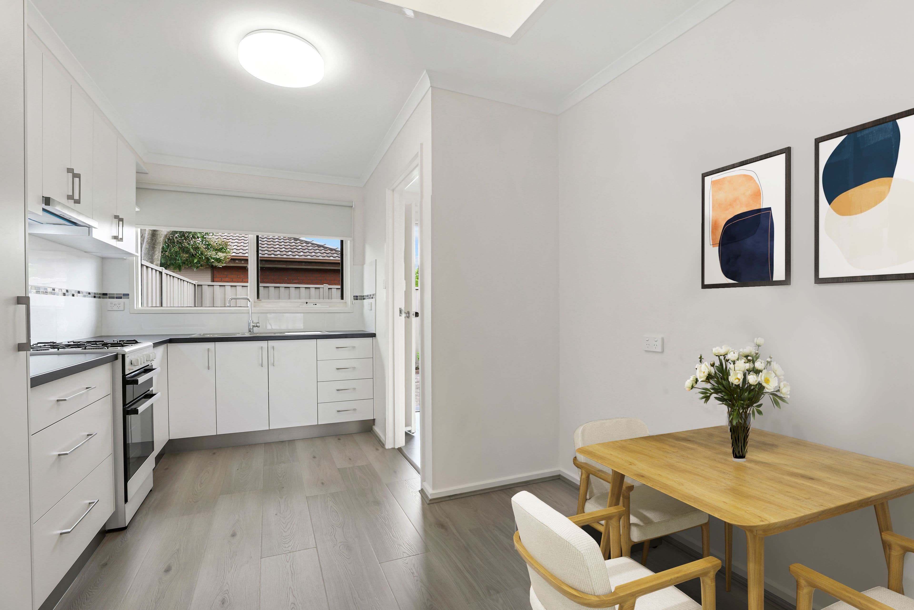 7 Salisbury Street, Berkeley, Berkeley - Thumbnail 2