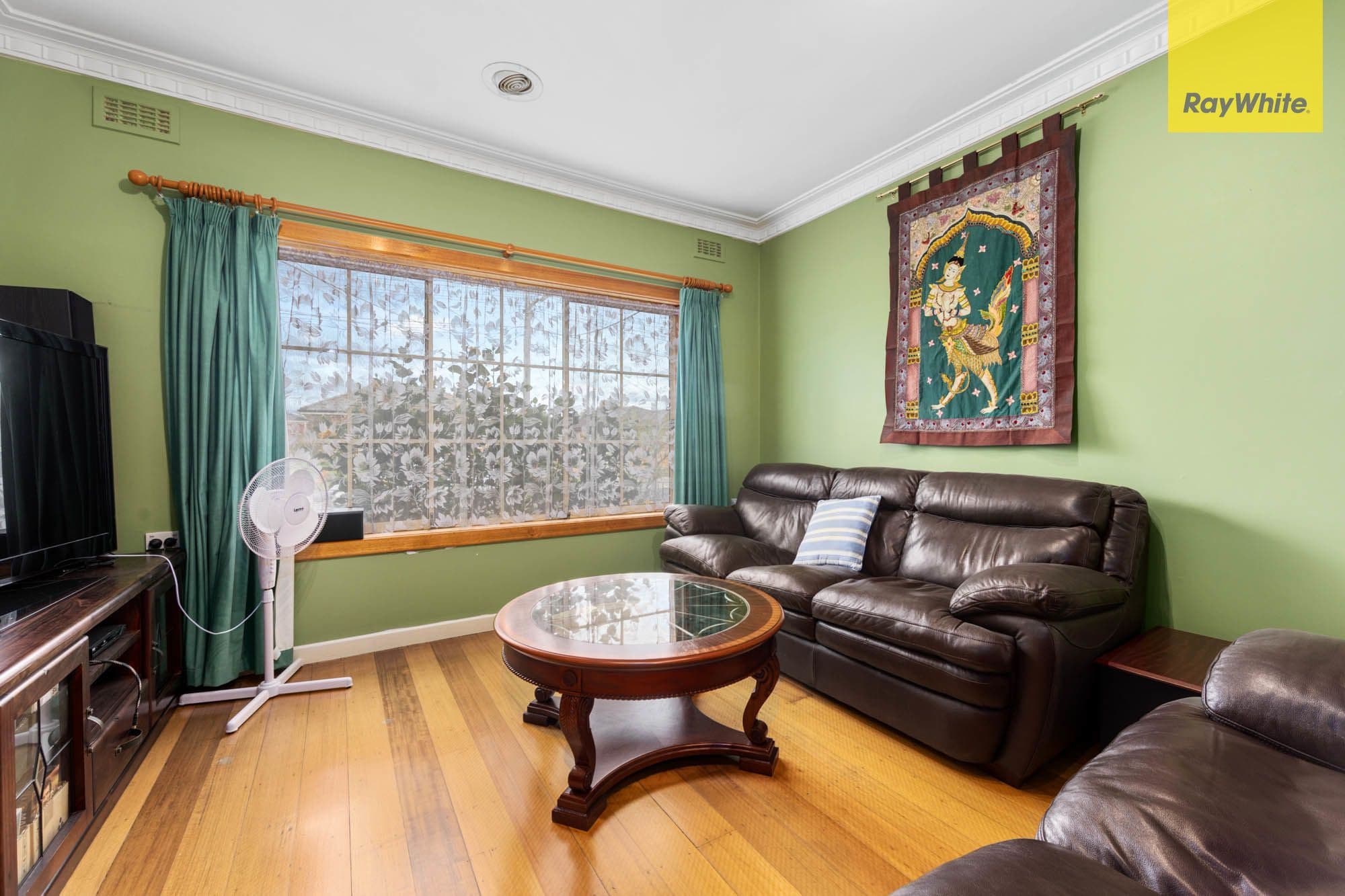 49 Erica Avenue, St Albans VIC 3021, St Albans - Thumbnail 2
