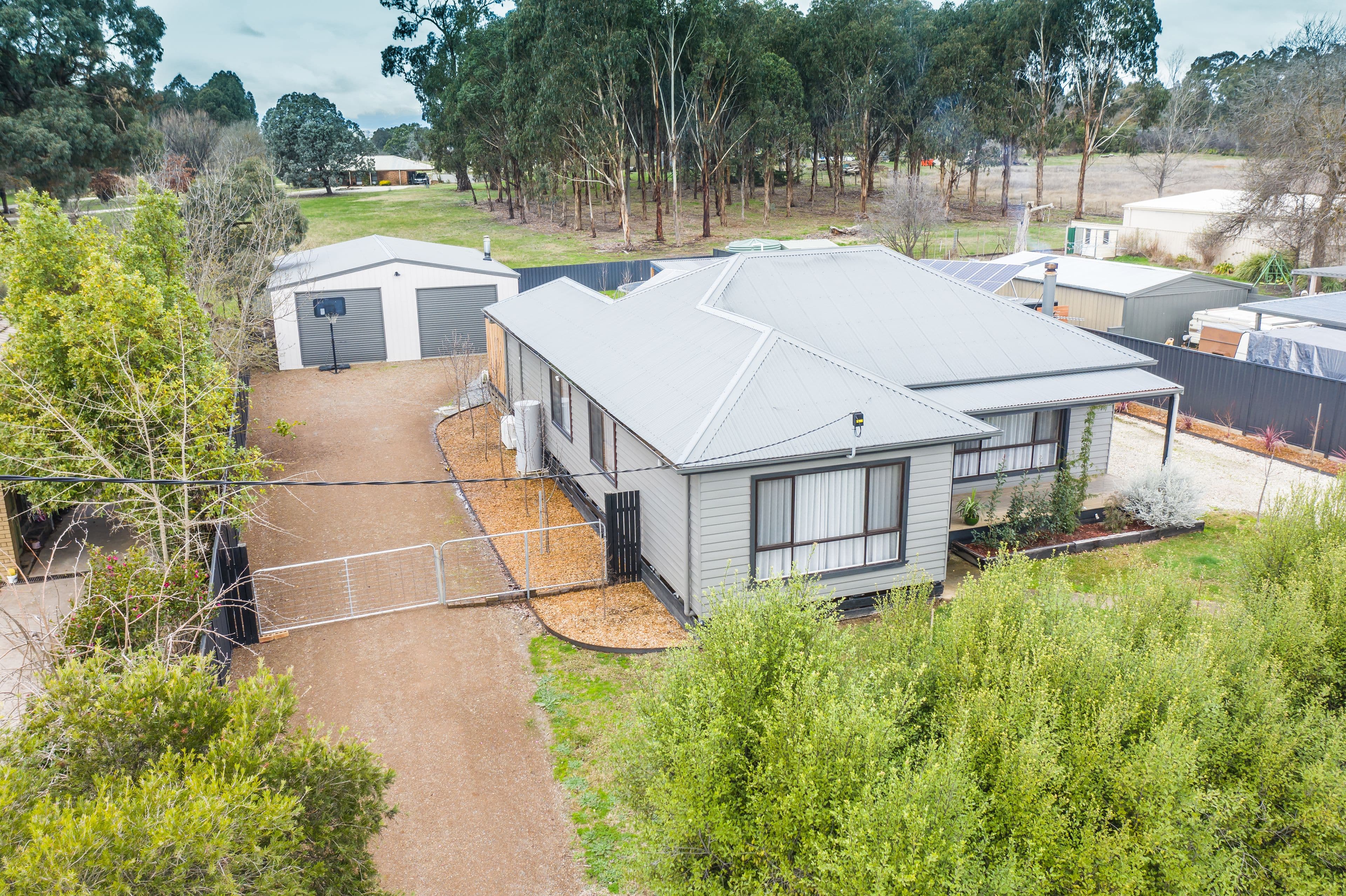 38 Highton Lane, Mansfield VIC 3722, Mansfield - Thumbnail 2