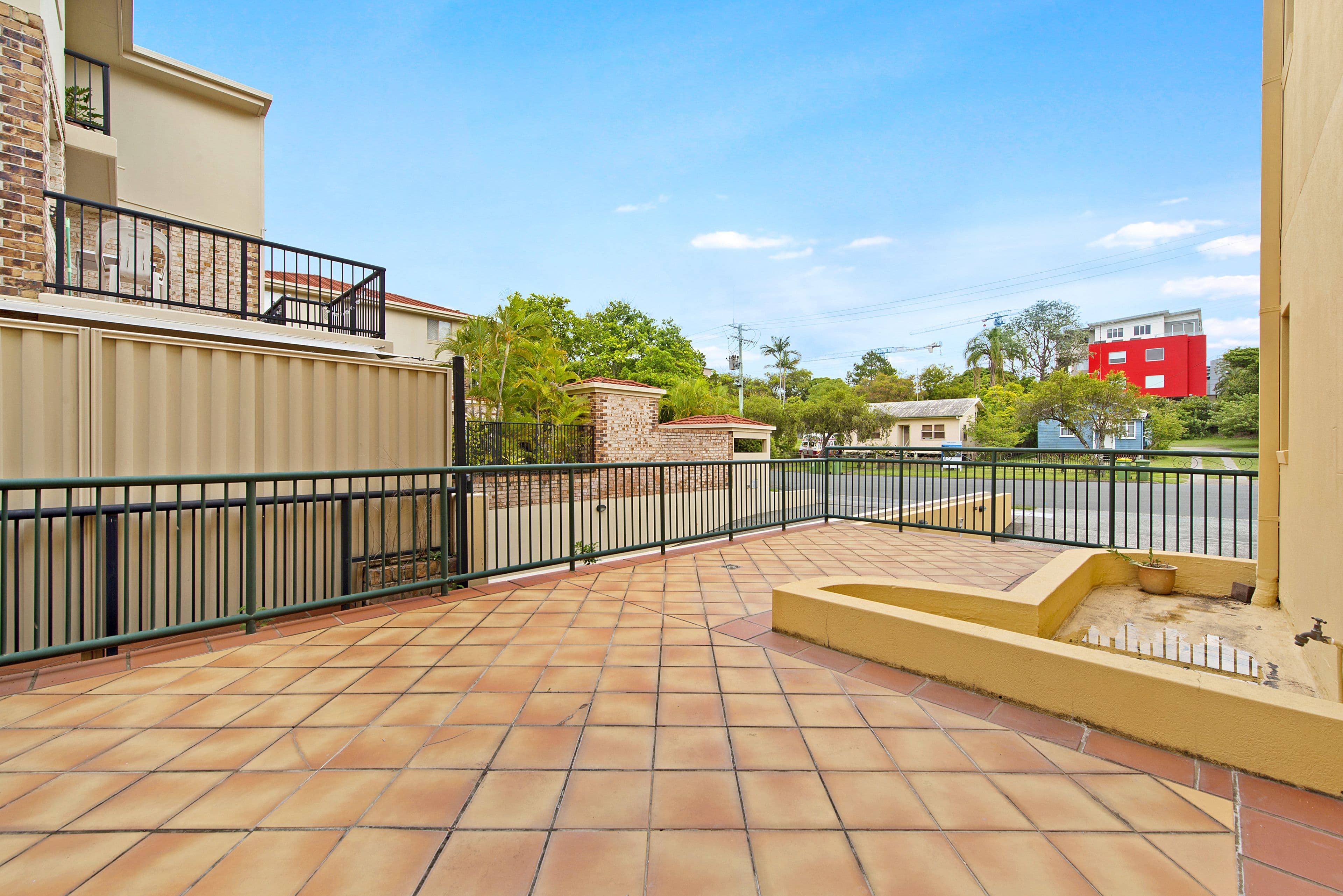 12 Spendelove Avenue, Southport QLD 4215, Southport - Thumbnail 4