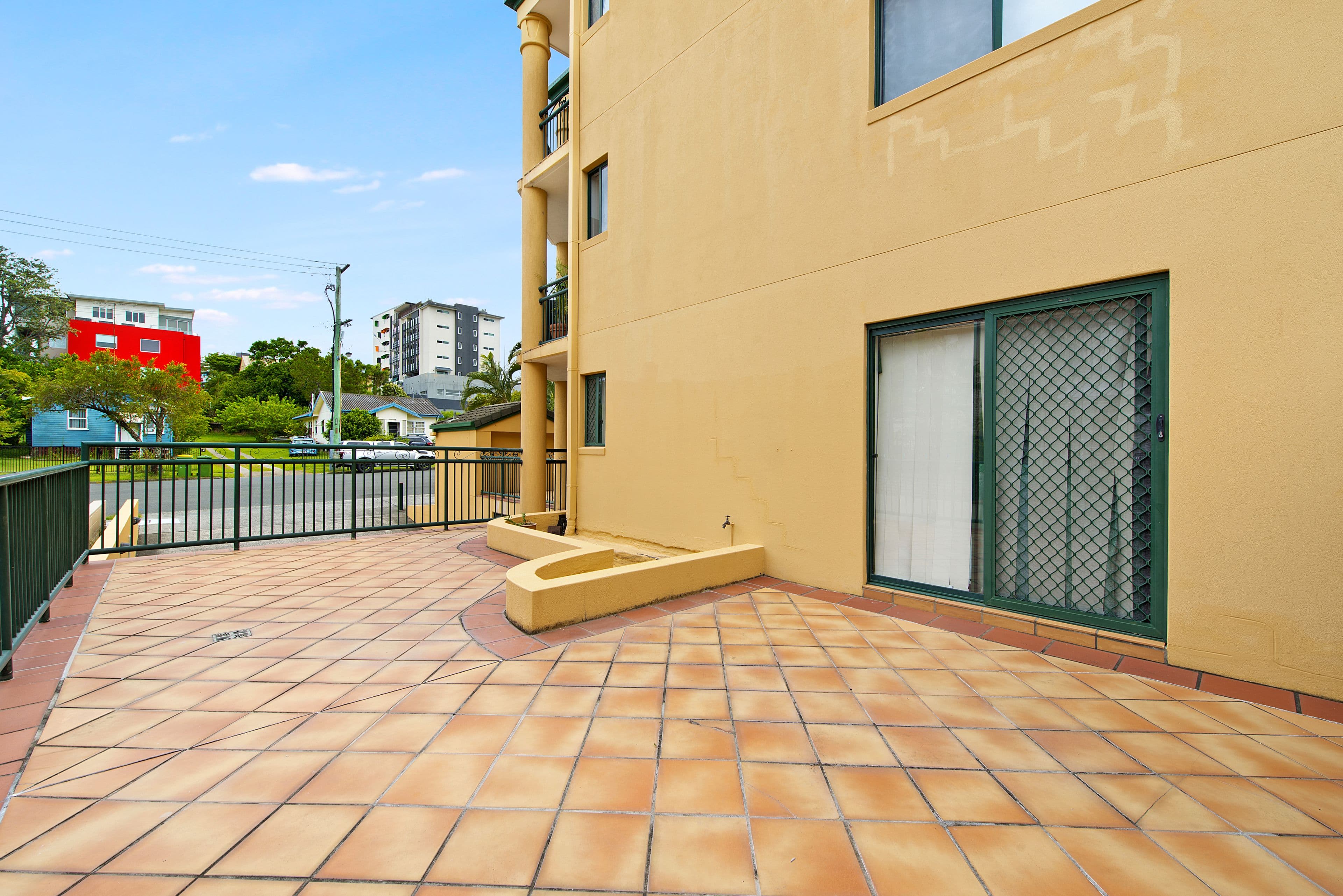 12 Spendelove Avenue, Southport QLD 4215, Southport - Thumbnail 5