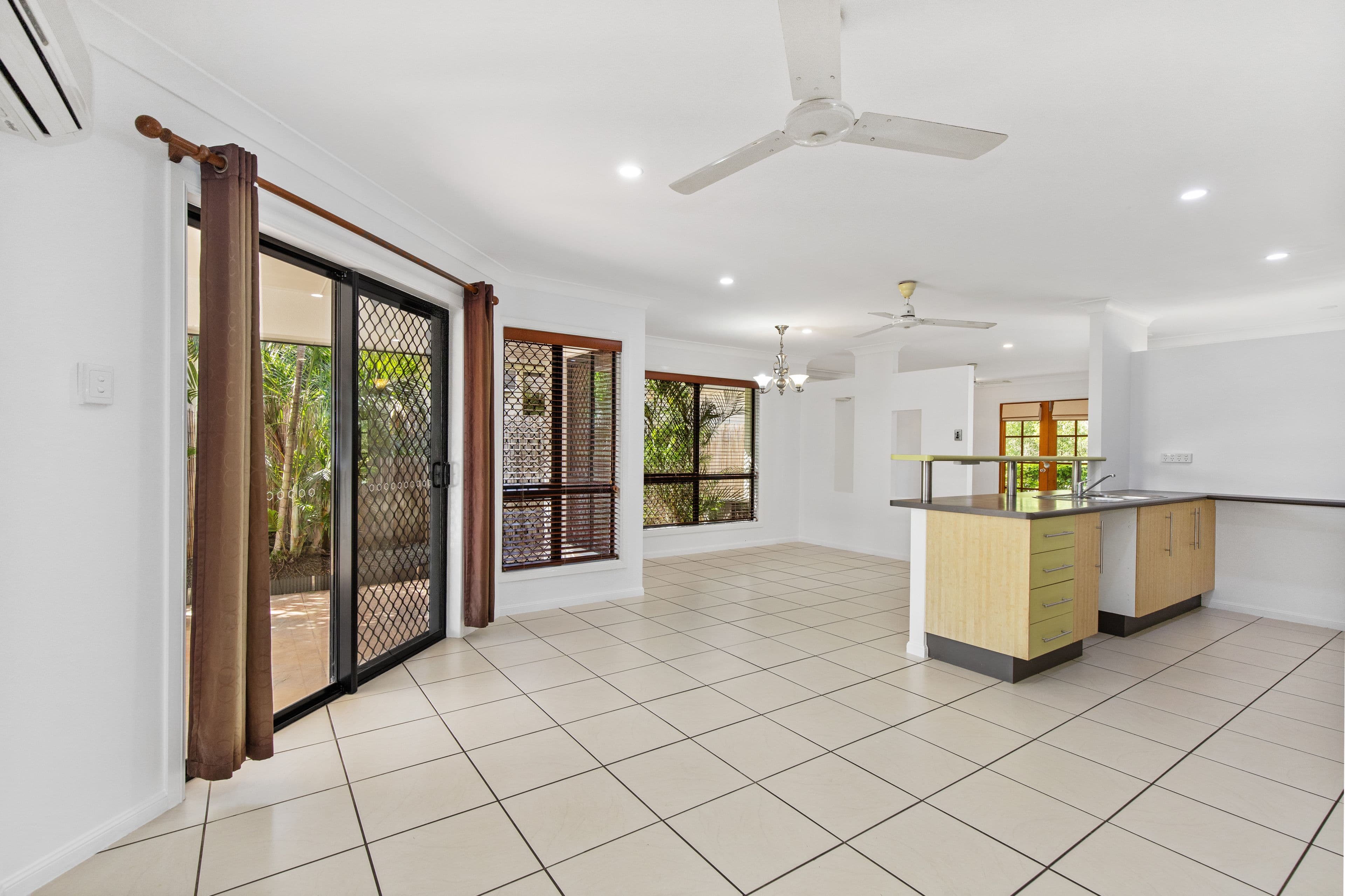 31 Warbler Crescent, Douglas QLD 4814, Douglas - Thumbnail 4