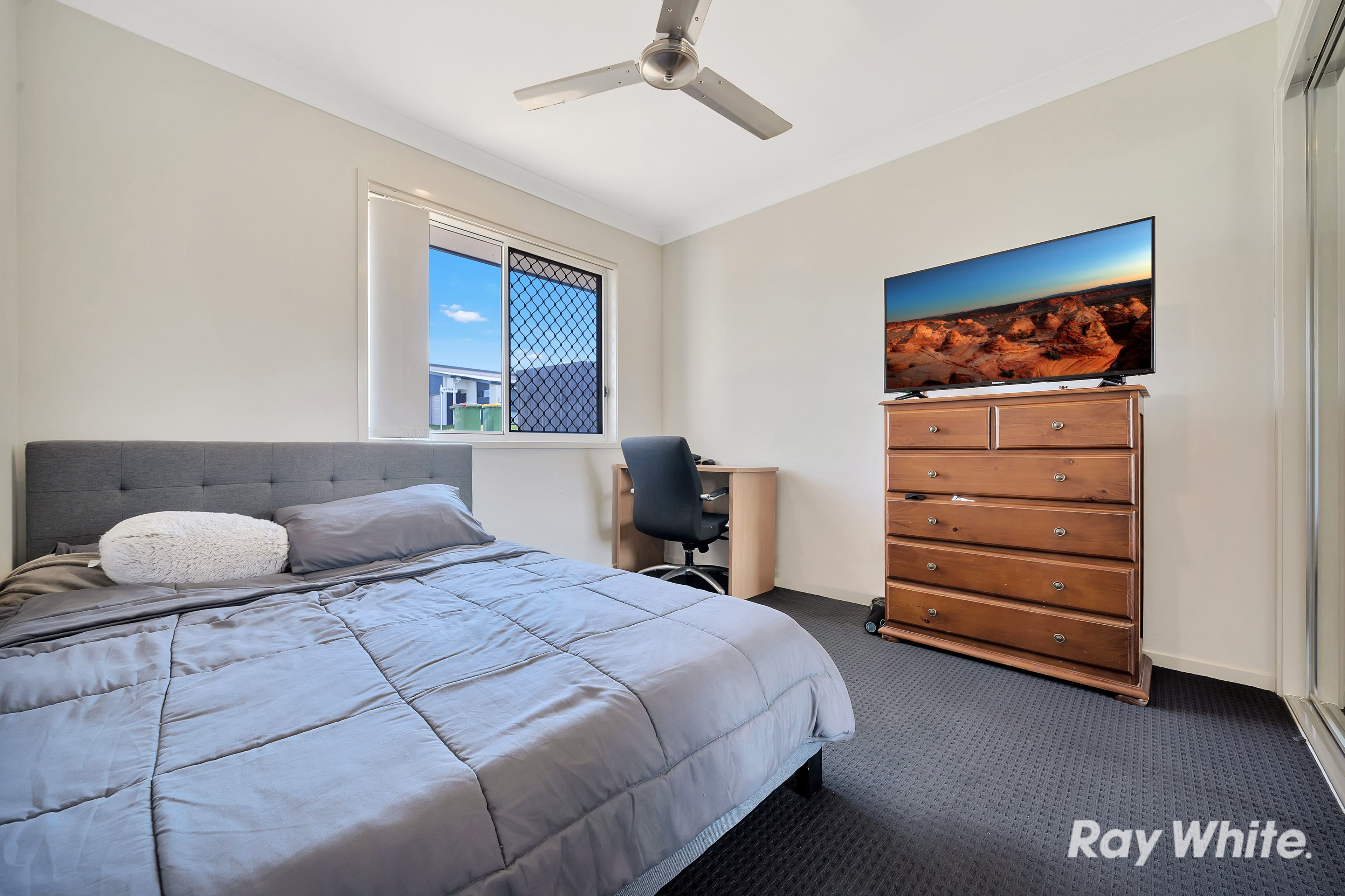 16 Foster Circuit, Hillcrest QLD 4118, Hillcrest - Thumbnail 6