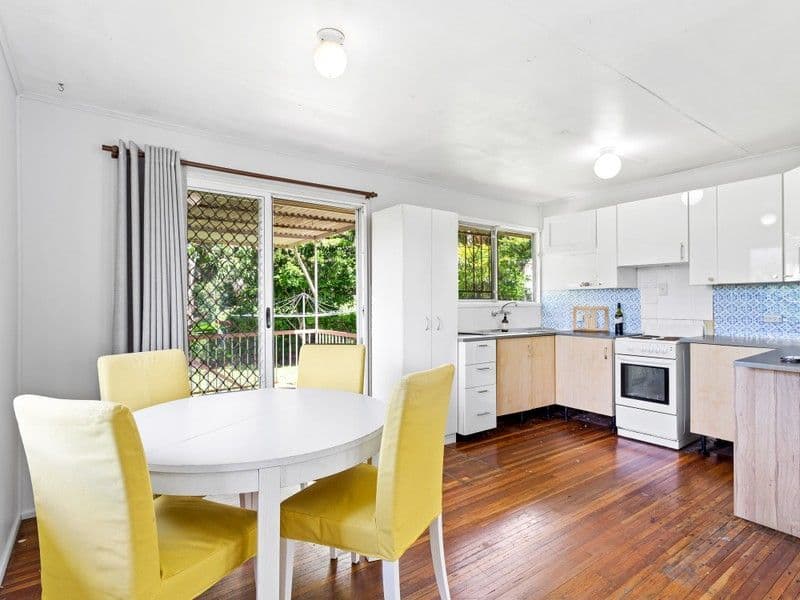 11 Kolora Crescent, Ferny Hills QLD 4055, Ferny Hills - Thumbnail 2
