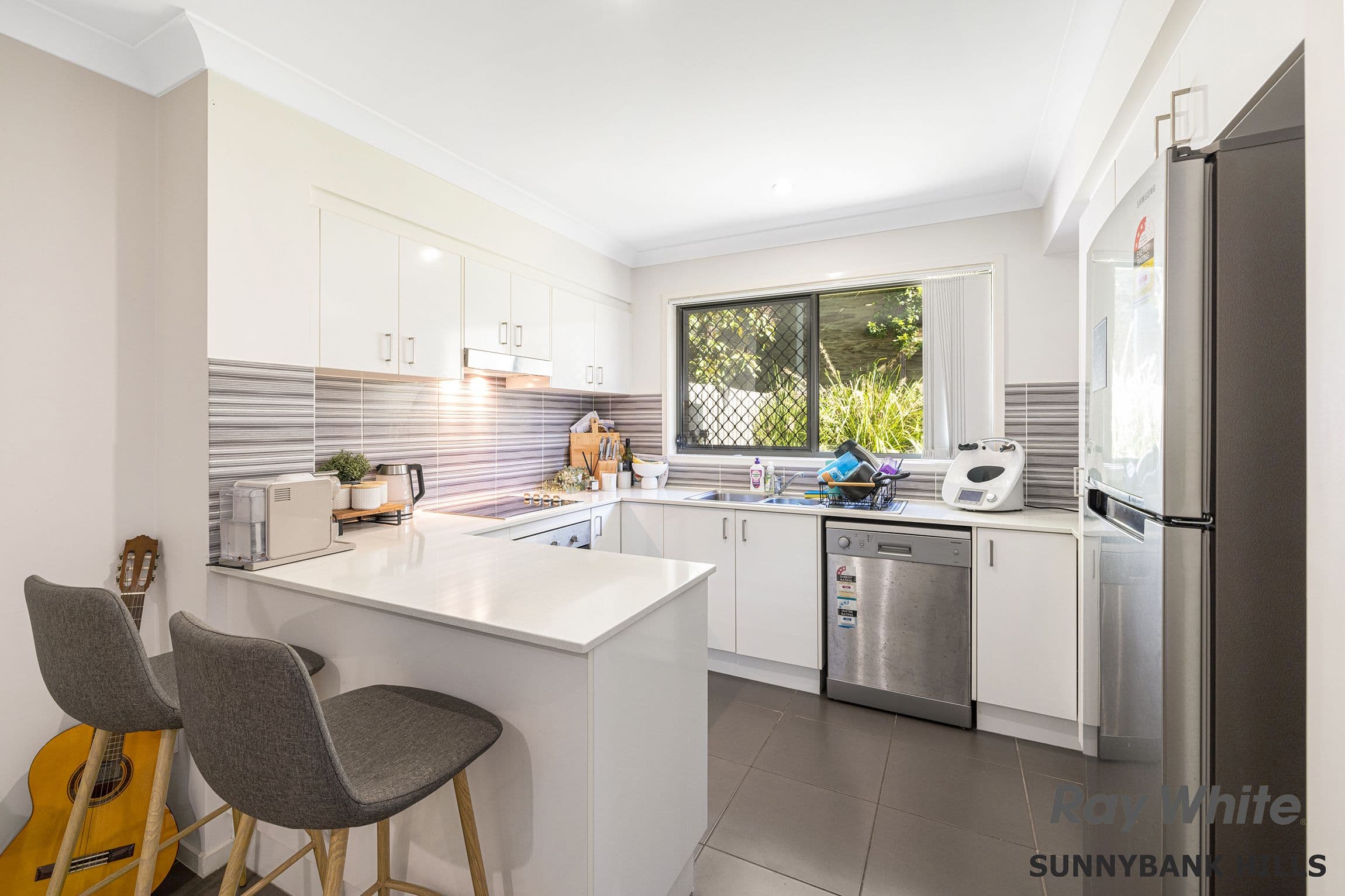 9 Eduard Place, Calamvale QLD 4116, Calamvale - Thumbnail 2