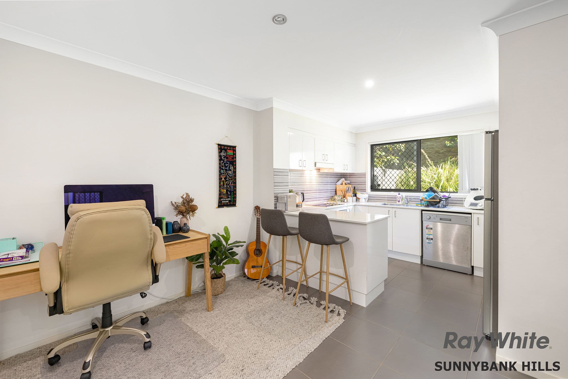 9 Eduard Place, Calamvale QLD 4116, Calamvale - Thumbnail 3