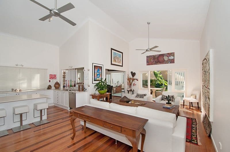 5 Woodgee Street, CURRUMBIN QLD 4223, Currumbin - Image 1