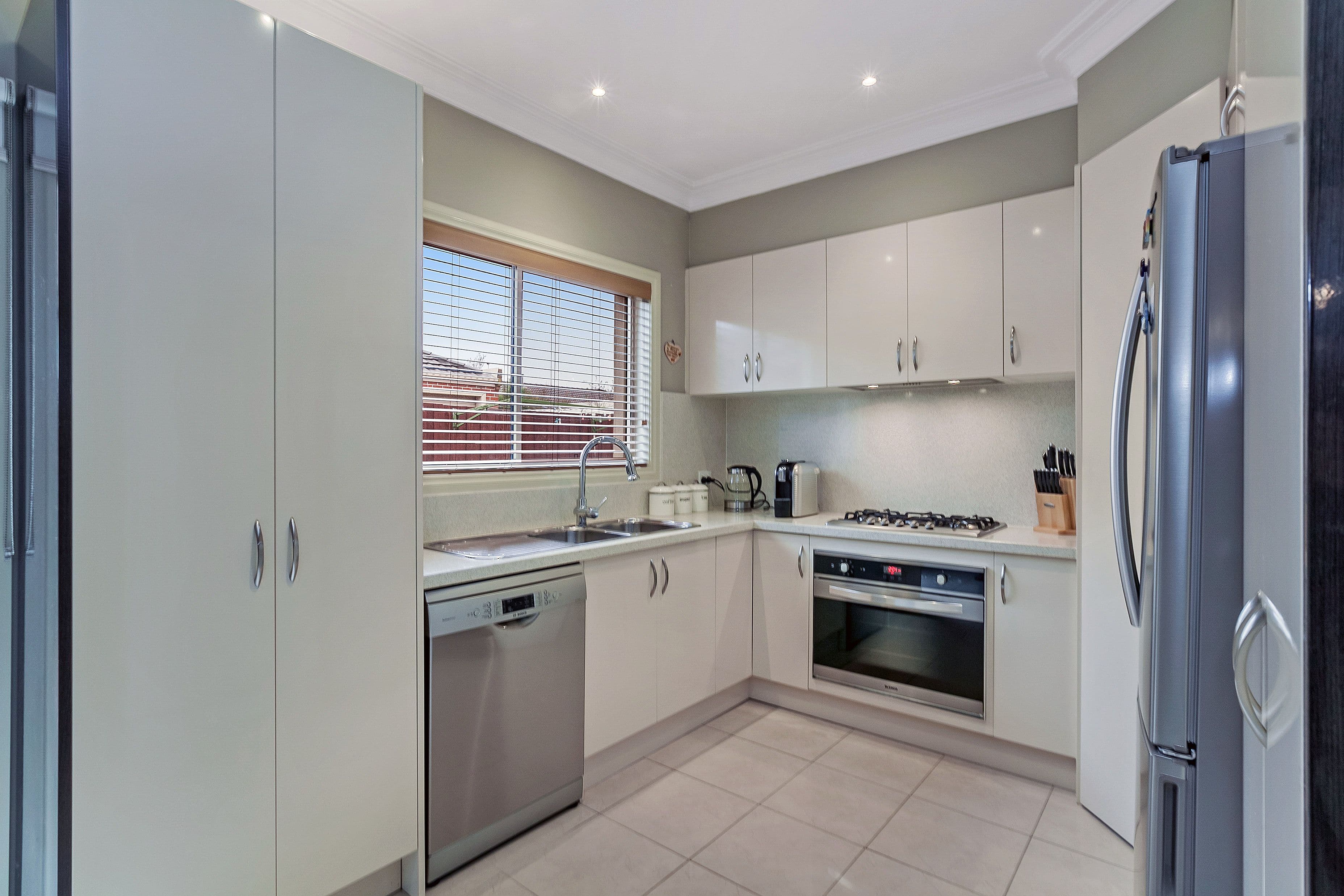 22 Tiffany Grove, South Morang VIC 3752, South Morang - Thumbnail 2