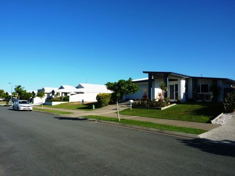 15 White Cedar Drive, MERIDAN PLAINS QLD 4551, Meridan Plains - Thumbnail 4