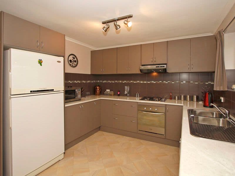 60 Scottsglade Road, CHRISTIE DOWNS SA 5164, Christie Downs - Thumbnail 2