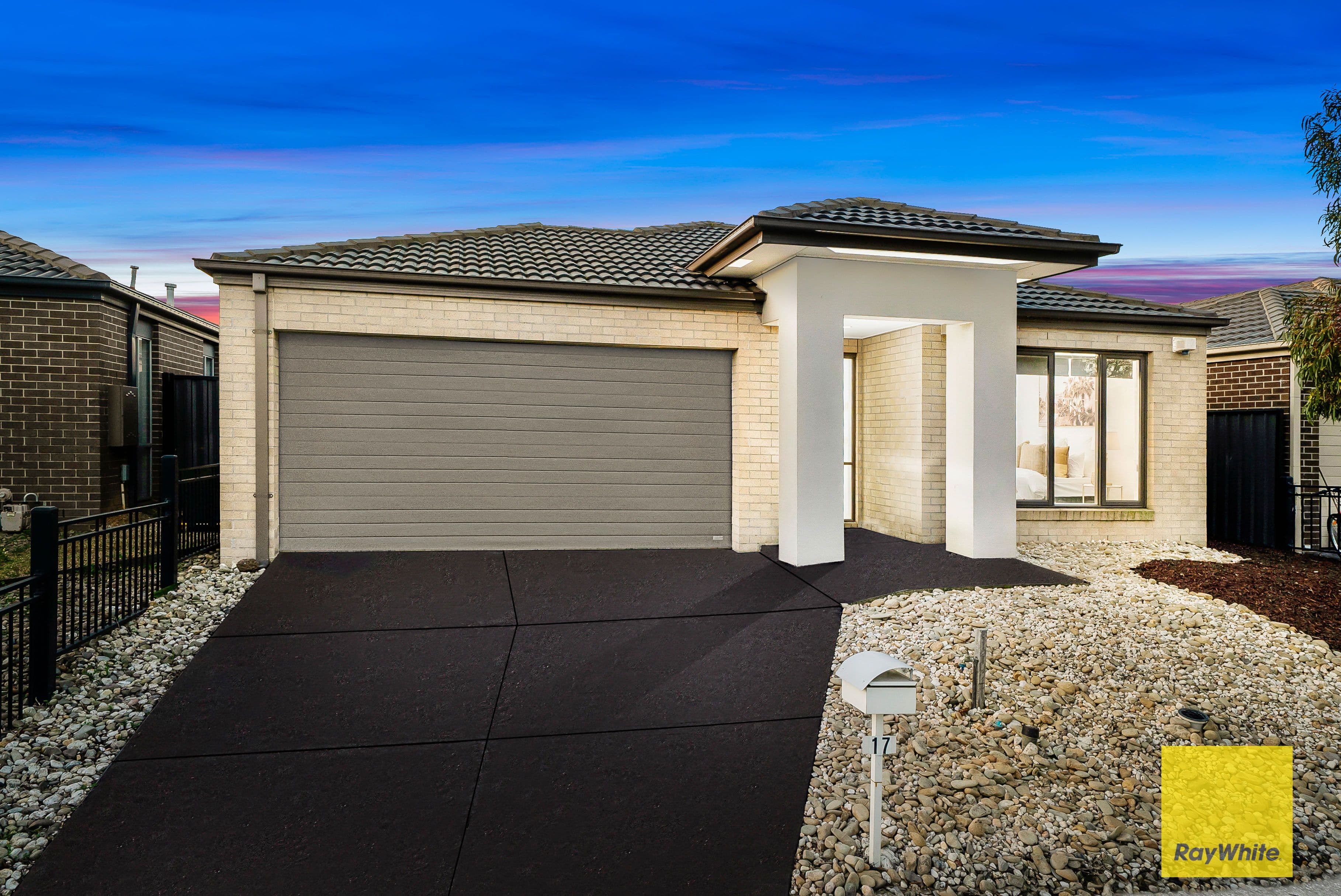 17 Camelot Drive, Tarneit VIC 3029, Tarneit - Thumbnail 2