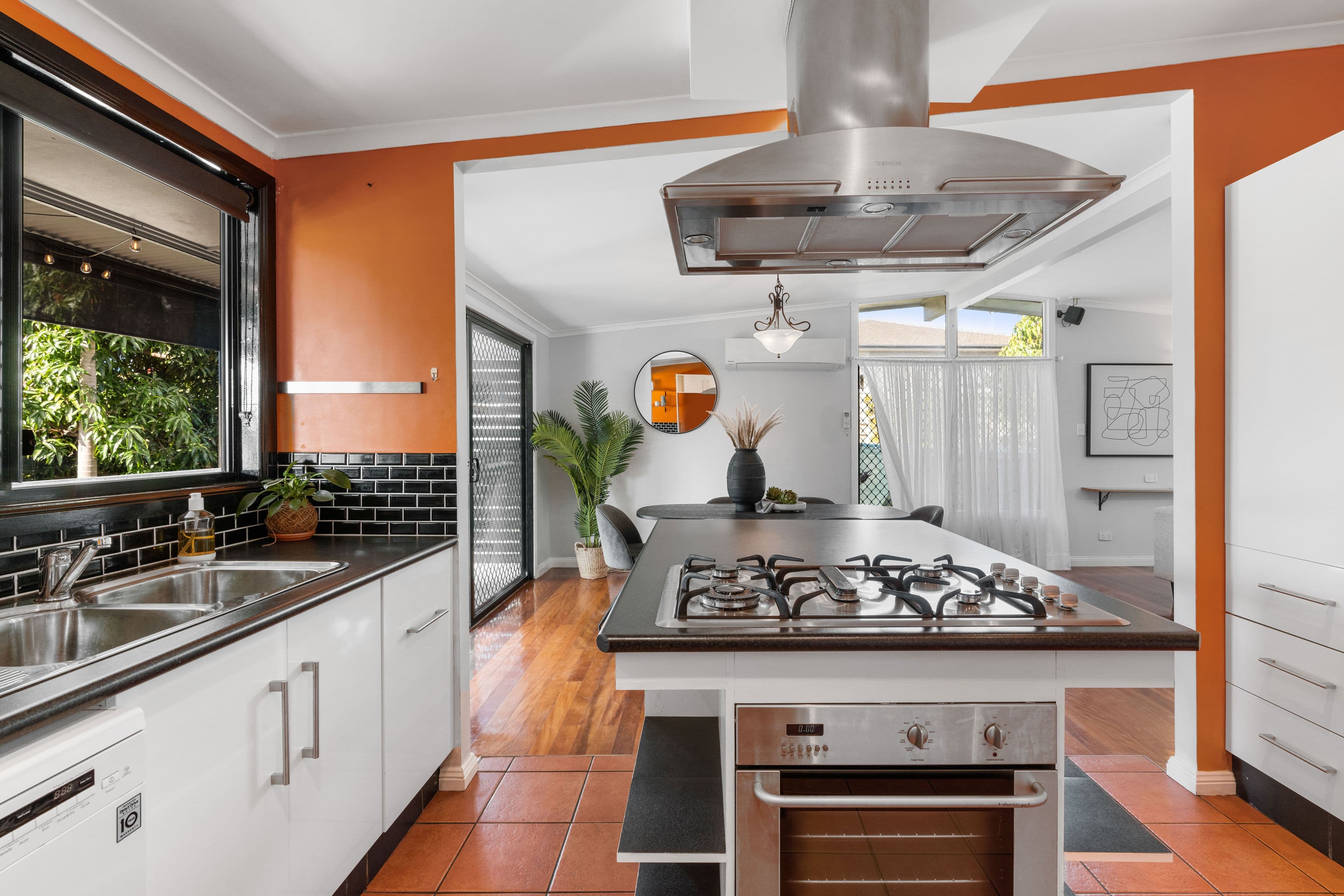 66 Lucan Avenue, Aspley QLD 4034, Aspley - Thumbnail 6