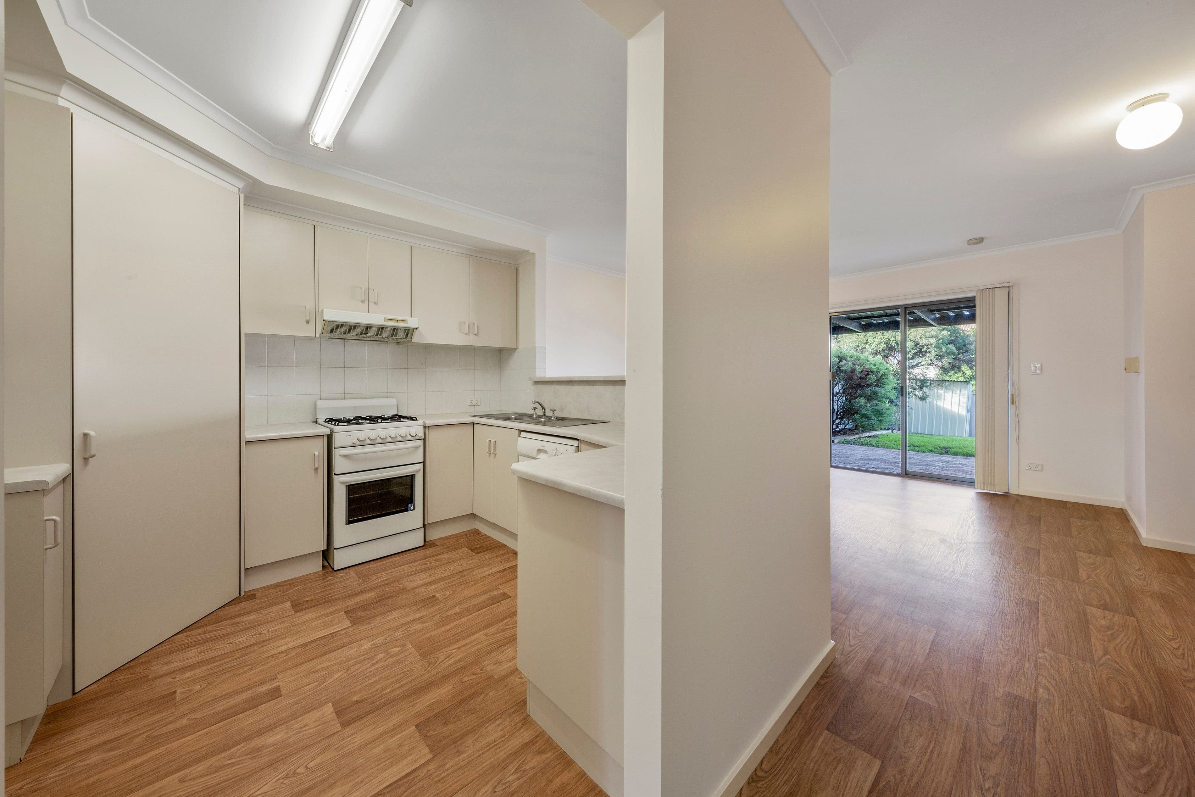15 Bowman Crescent, Enfield SA 5085, Enfield - Thumbnail 6