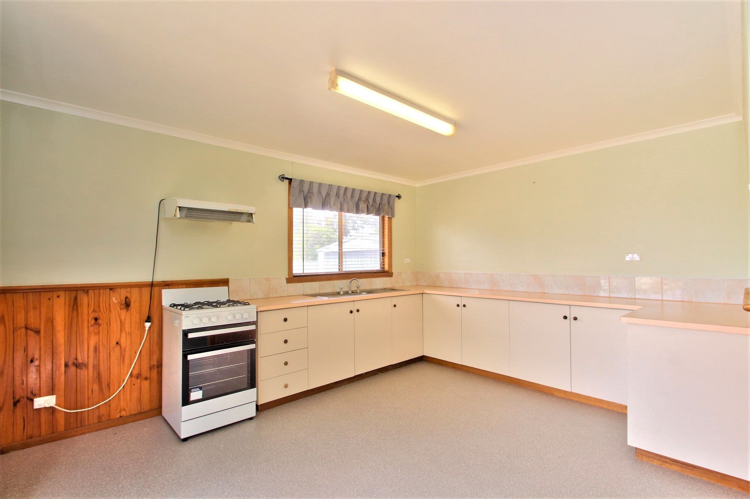10 Kenny Road, Yarroweyah VIC 3644, Yarroweyah - Thumbnail 2
