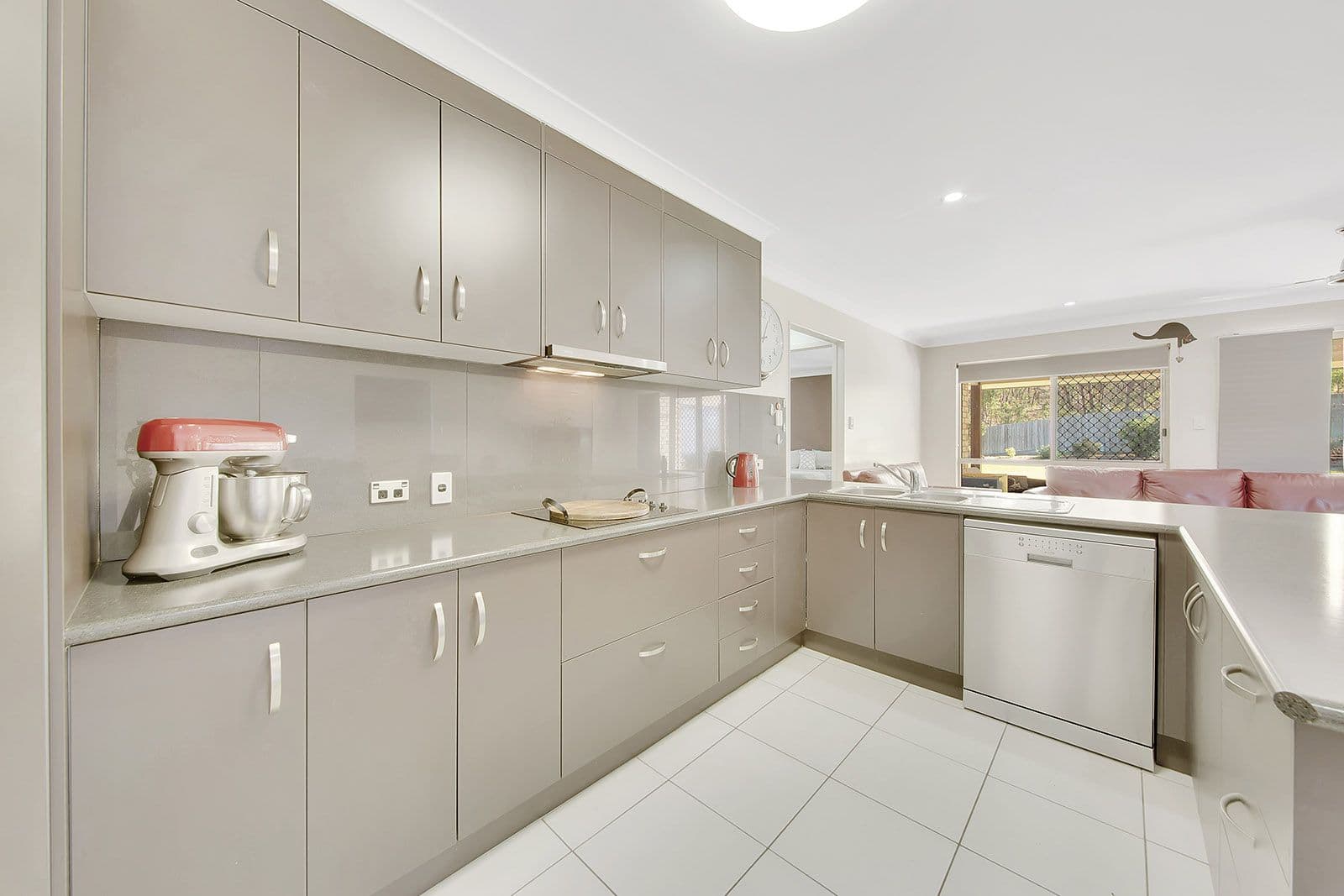 26 Spence Court, Kirkwood QLD 4680, Kirkwood - Thumbnail 2