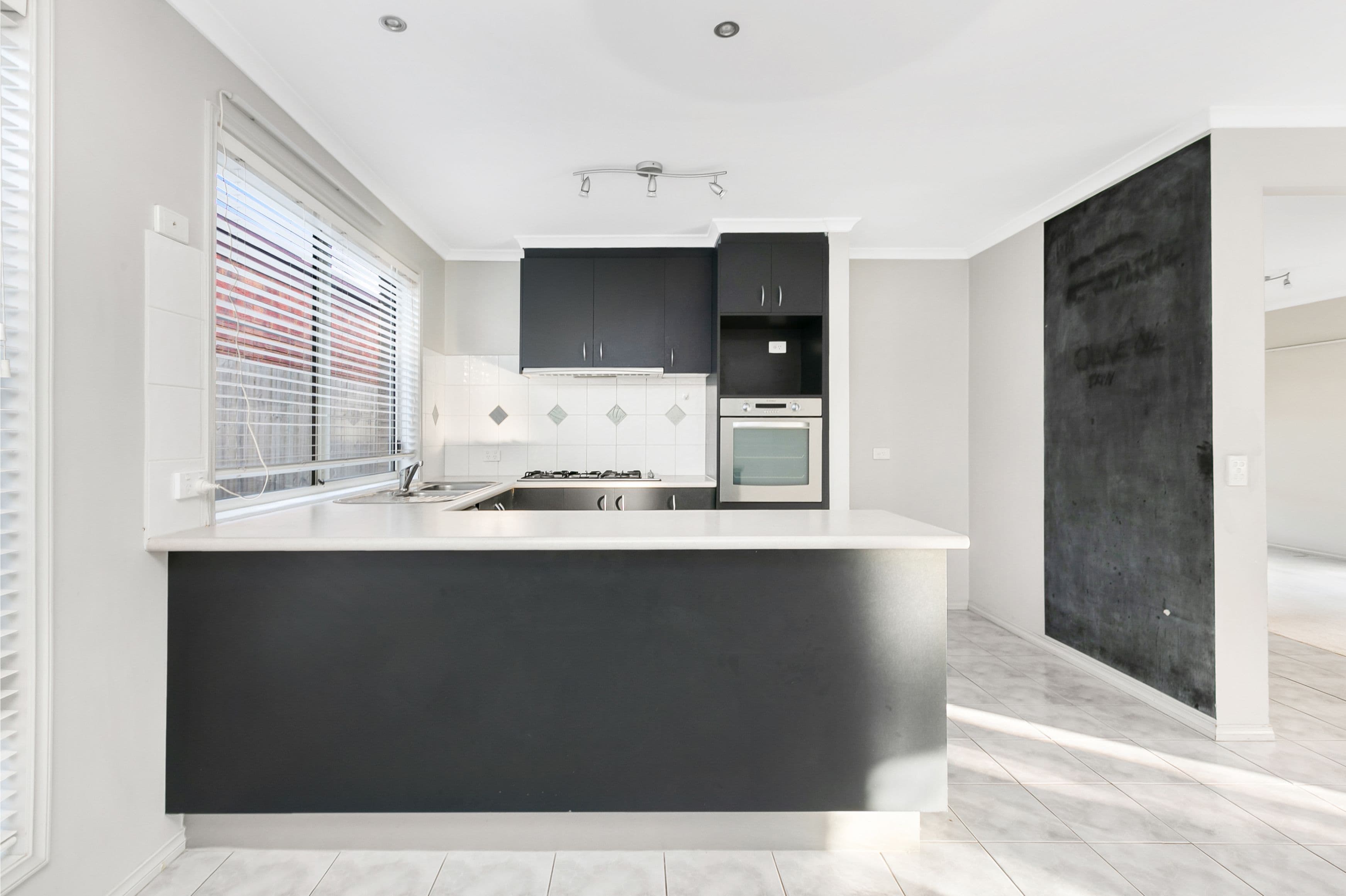 12 Damask Drive, Tarneit VIC 3029, Tarneit - Thumbnail 4