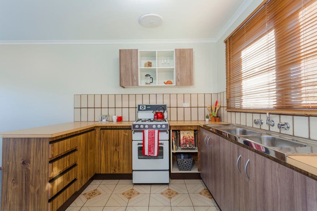 35 East End Crescent, St Albans Park VIC 3219, St Albans Park - Thumbnail 3
