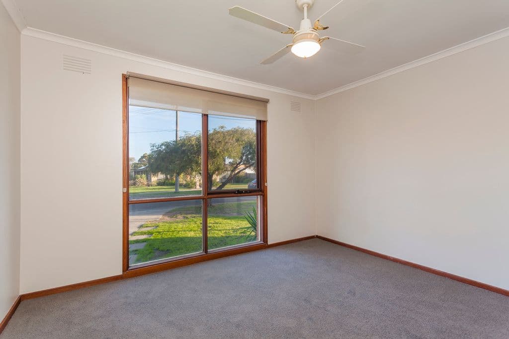 35 East End Crescent, St Albans Park VIC 3219, St Albans Park - Thumbnail 4