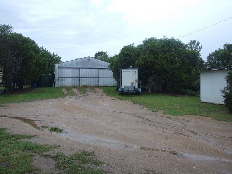 1 Park Lane, CROWS NEST QLD 4355, Crows Nest - Thumbnail 2