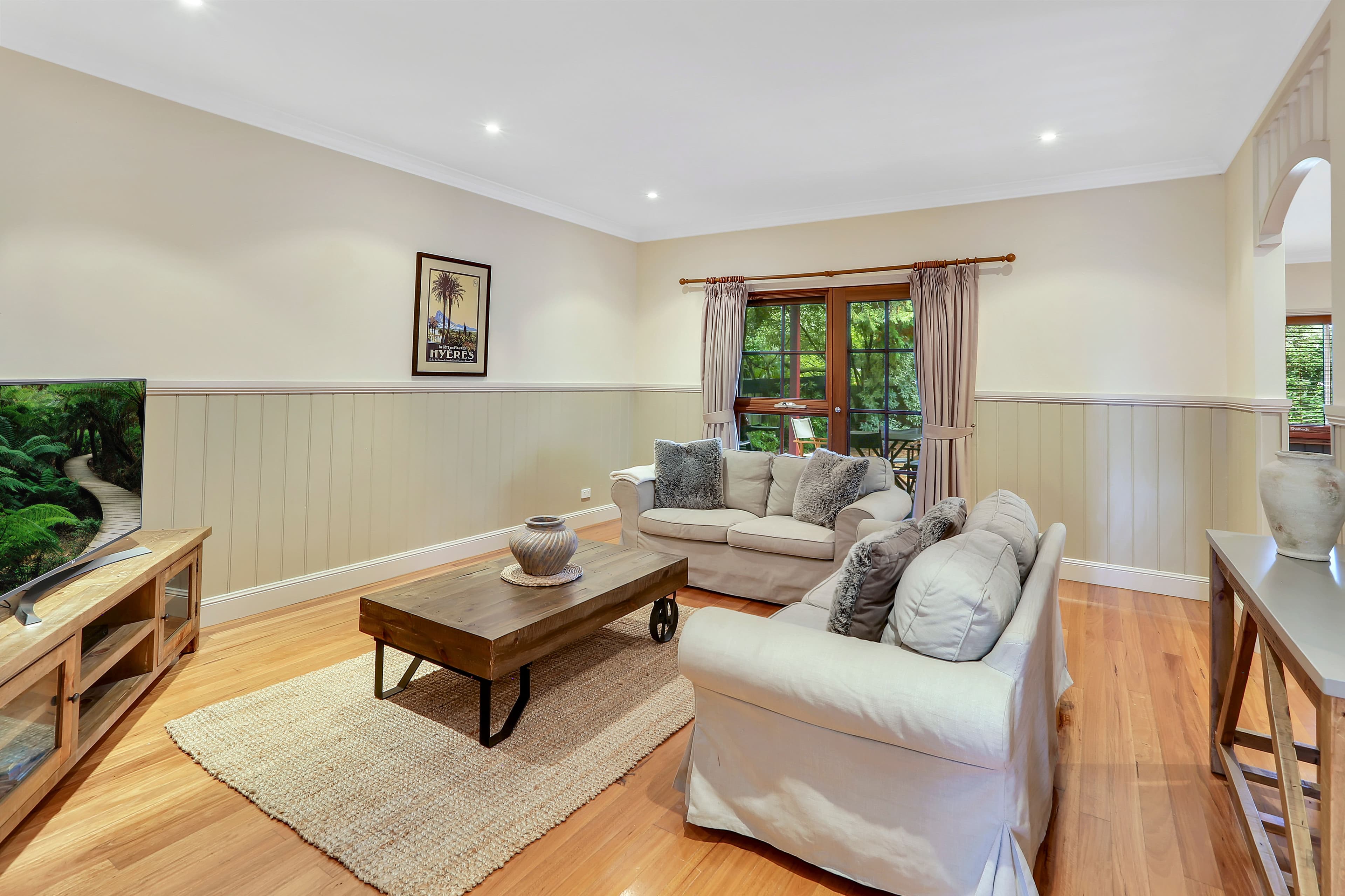 230 Hat Hill Road, Blackheath - Thumbnail 2