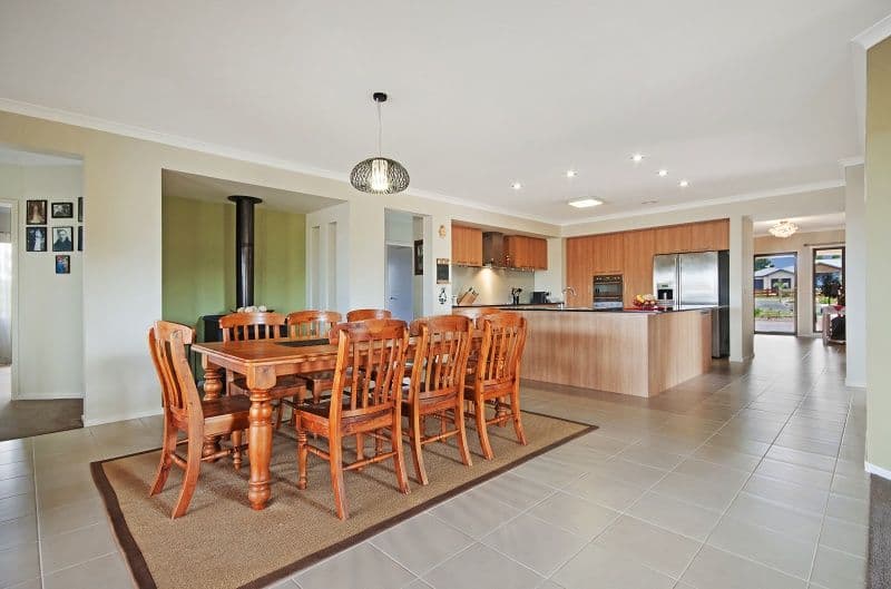 24 Warwick Way, Bannockburn VIC 3331, Bannockburn - Thumbnail 5