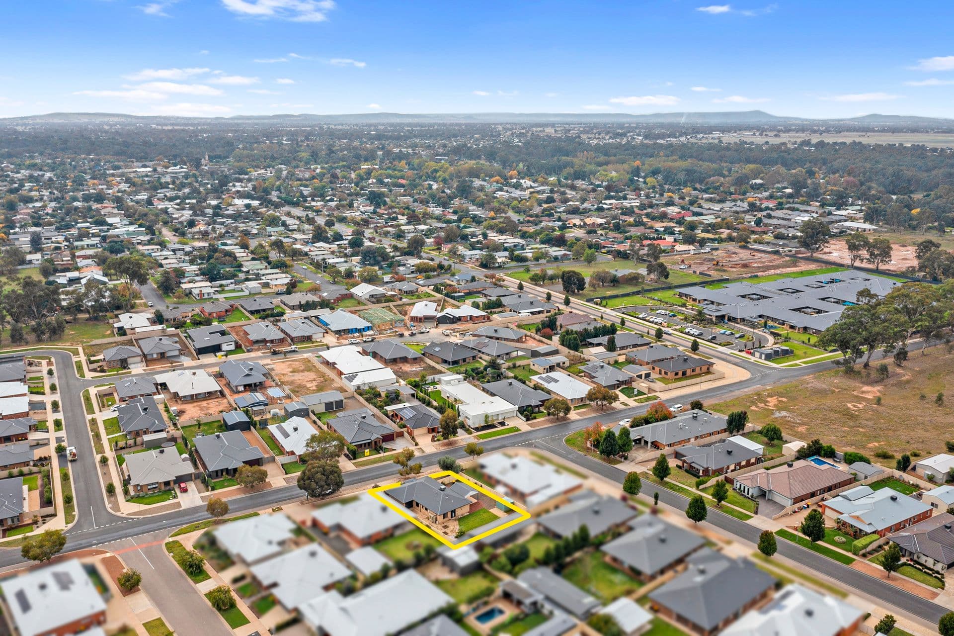 61 Cowan Street, Benalla VIC 3672, Benalla - Thumbnail 3