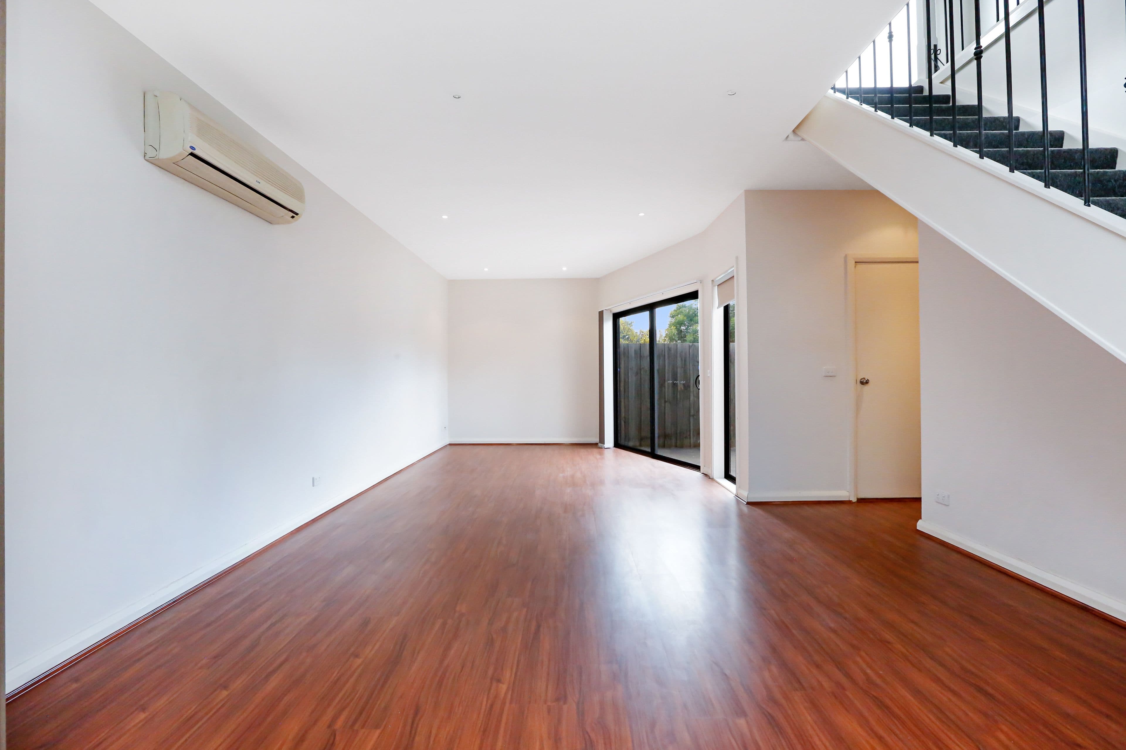 39 Service Street, Coburg VIC 3058, Coburg - Thumbnail 2