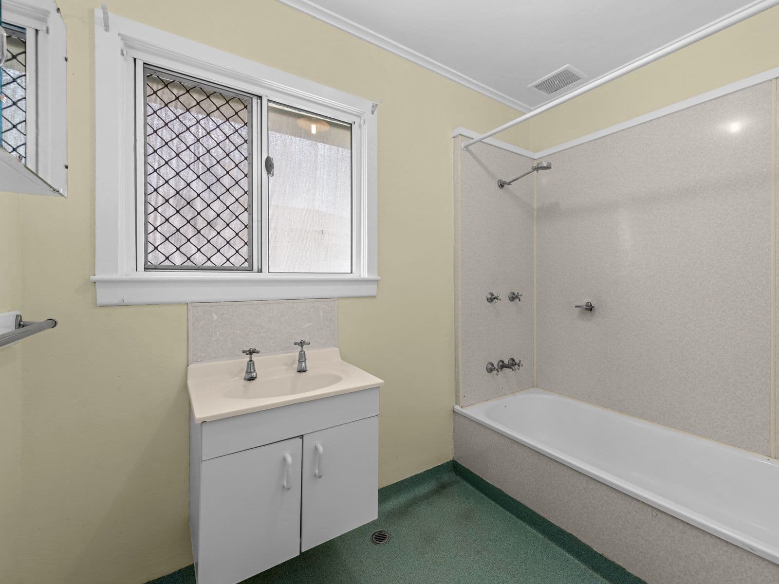 26 Olivella Street, Mansfield QLD 4122, Mansfield - Thumbnail 4