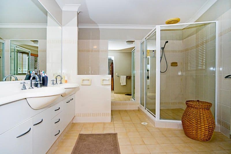 5 Saltbreeze Court, RUNAWAY BAY QLD 4216, Runaway Bay - Thumbnail 7