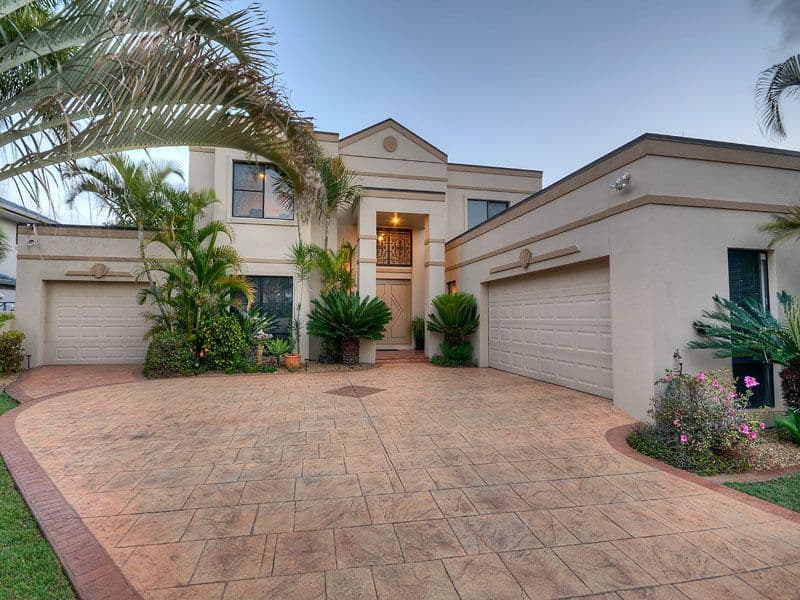 19 Andros Court, CLEAR ISLAND WATERS QLD 4226, Clear Island Waters - Thumbnail 2