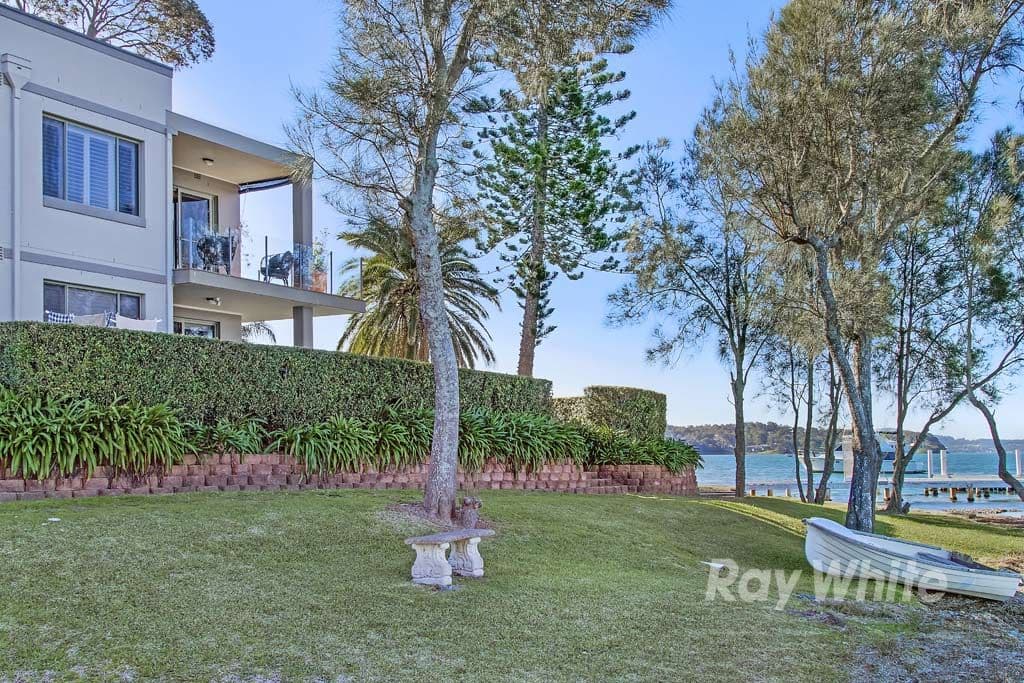 8 Ambrose Street, Carey Bay - Thumbnail 2