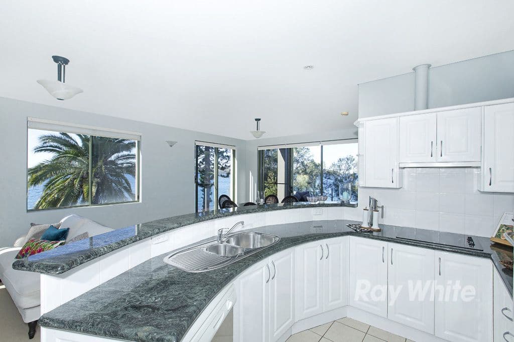 8 Ambrose Street, Carey Bay - Thumbnail 4